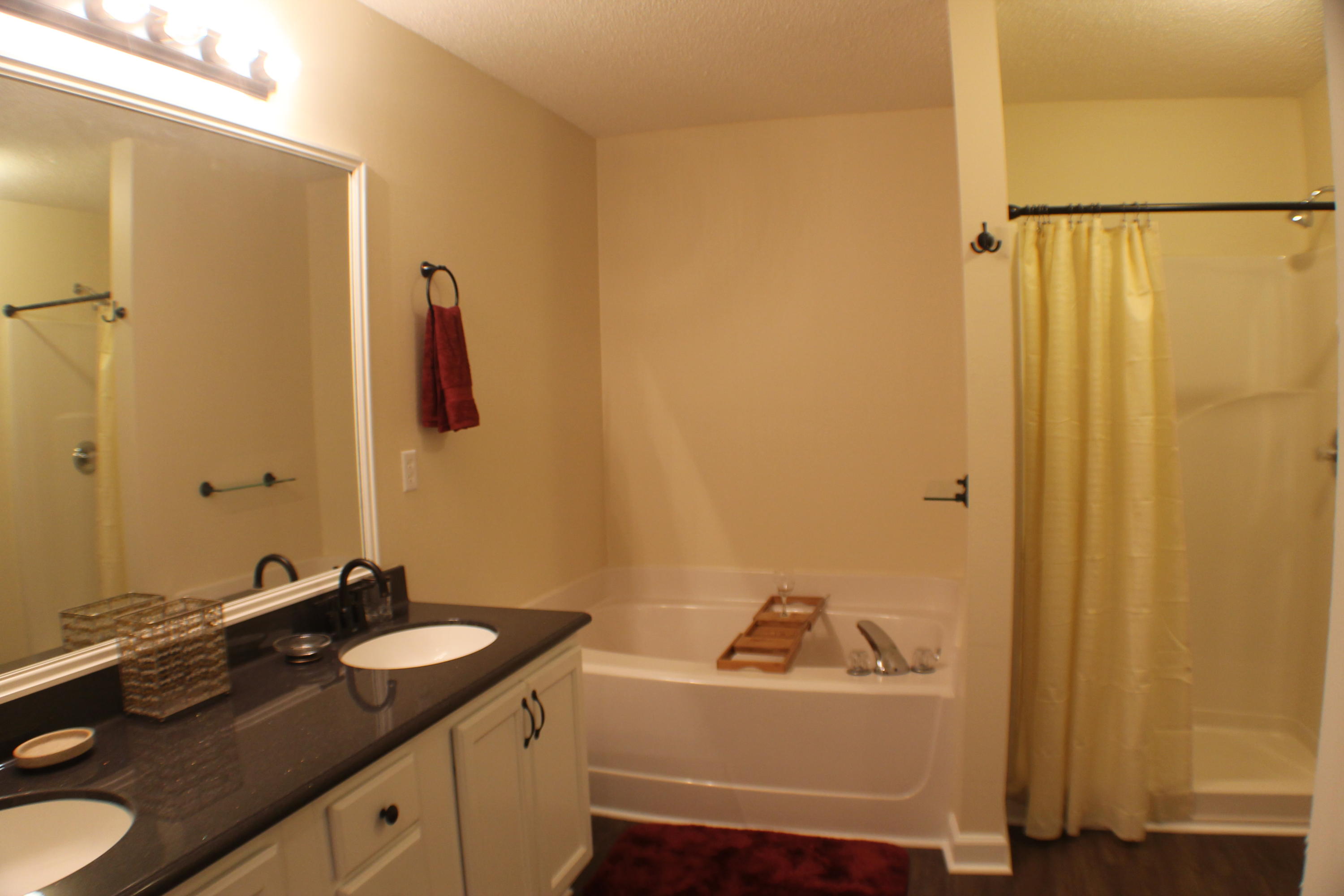 TRIPLE LAKES ESTATES - Residential