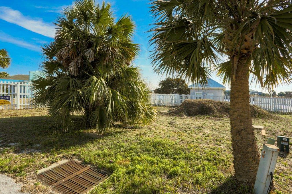 RIVIERA BEACH - Land