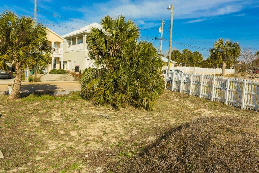 RIVIERA BEACH - Land