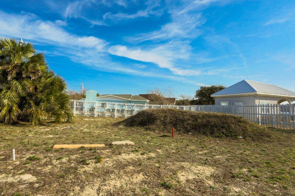 RIVIERA BEACH - Land