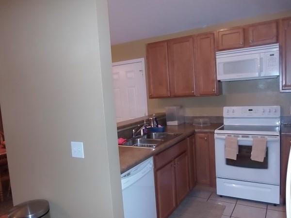 OAKWOOD LAKES ESTATES - Residential