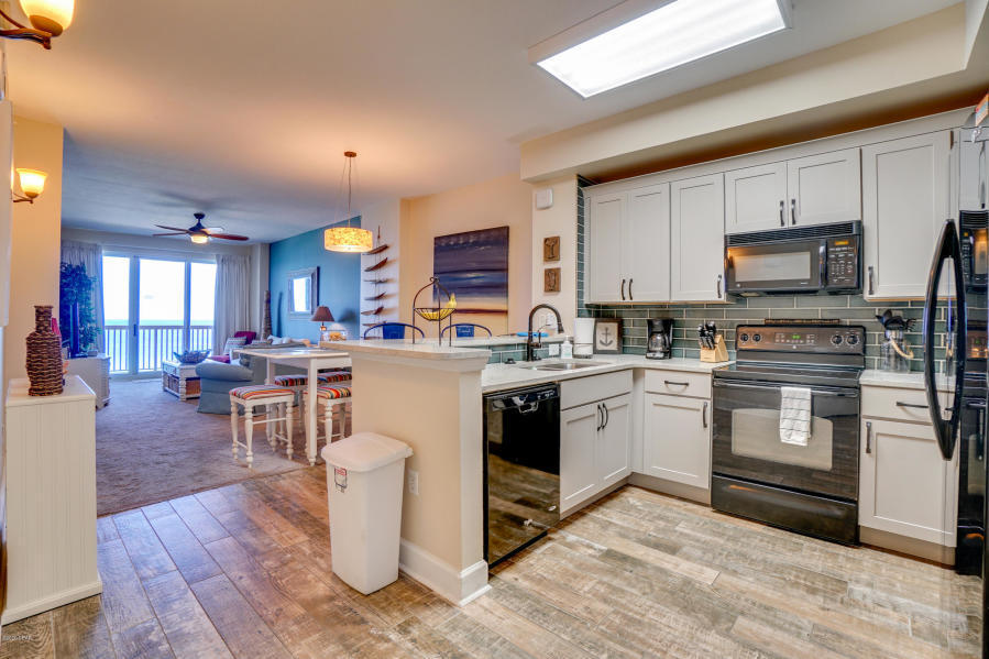 SUNRISE BEACH - Residential