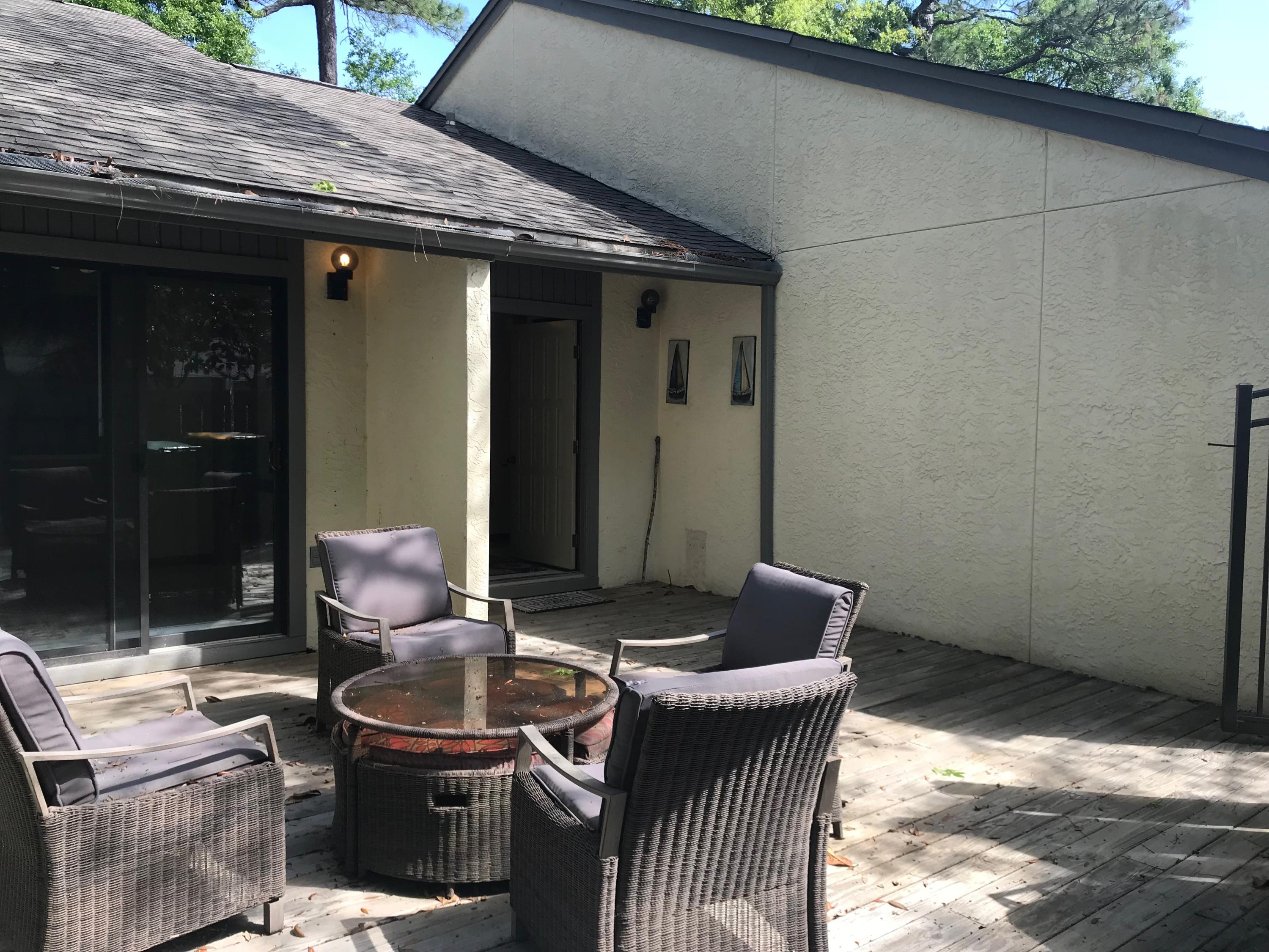 ROYAL OAK VILLAS BLUEWATER BAY - Residential