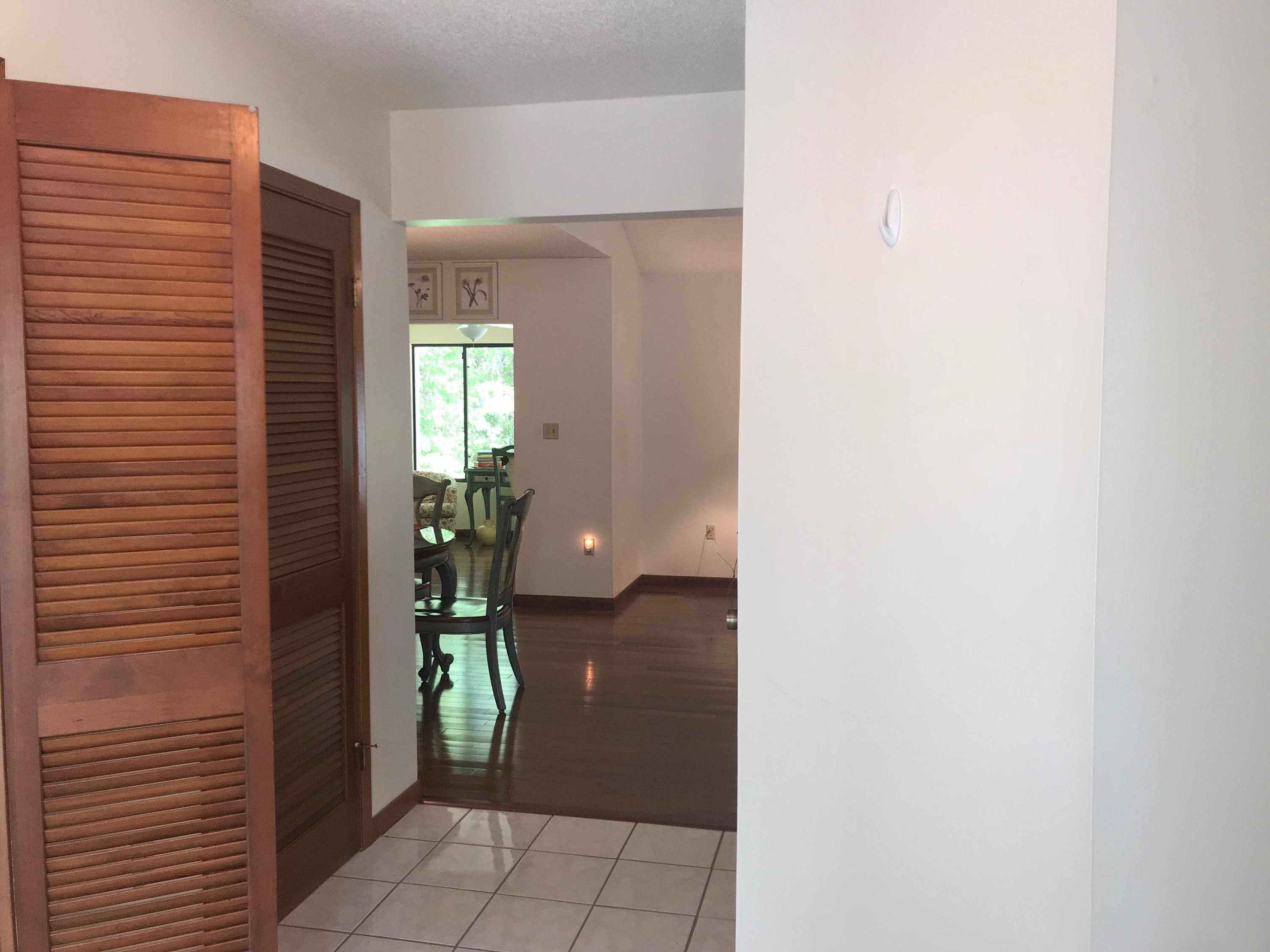 ROYAL OAK VILLAS BLUEWATER BAY - Residential