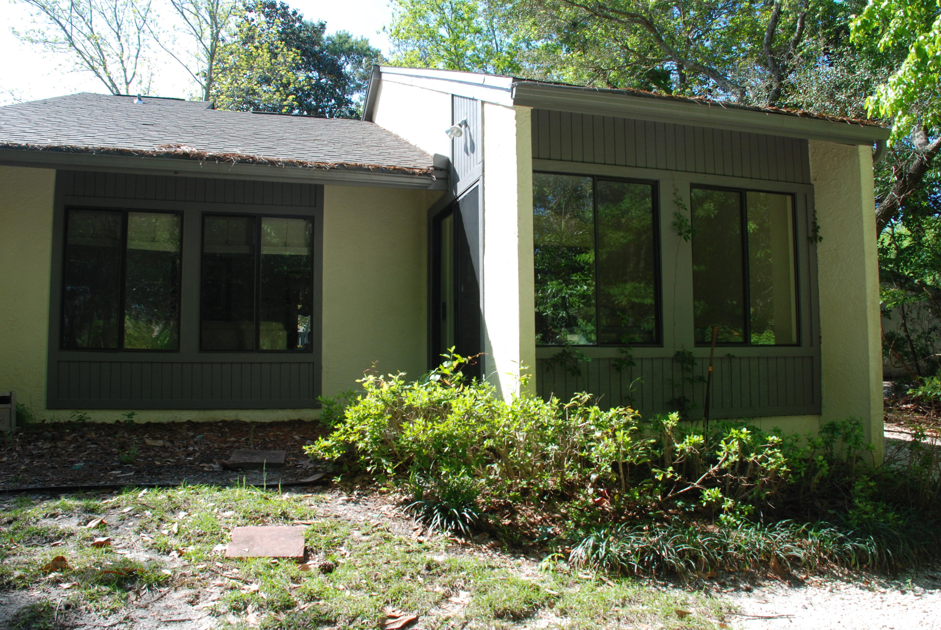 ROYAL OAK VILLAS BLUEWATER BAY - Residential