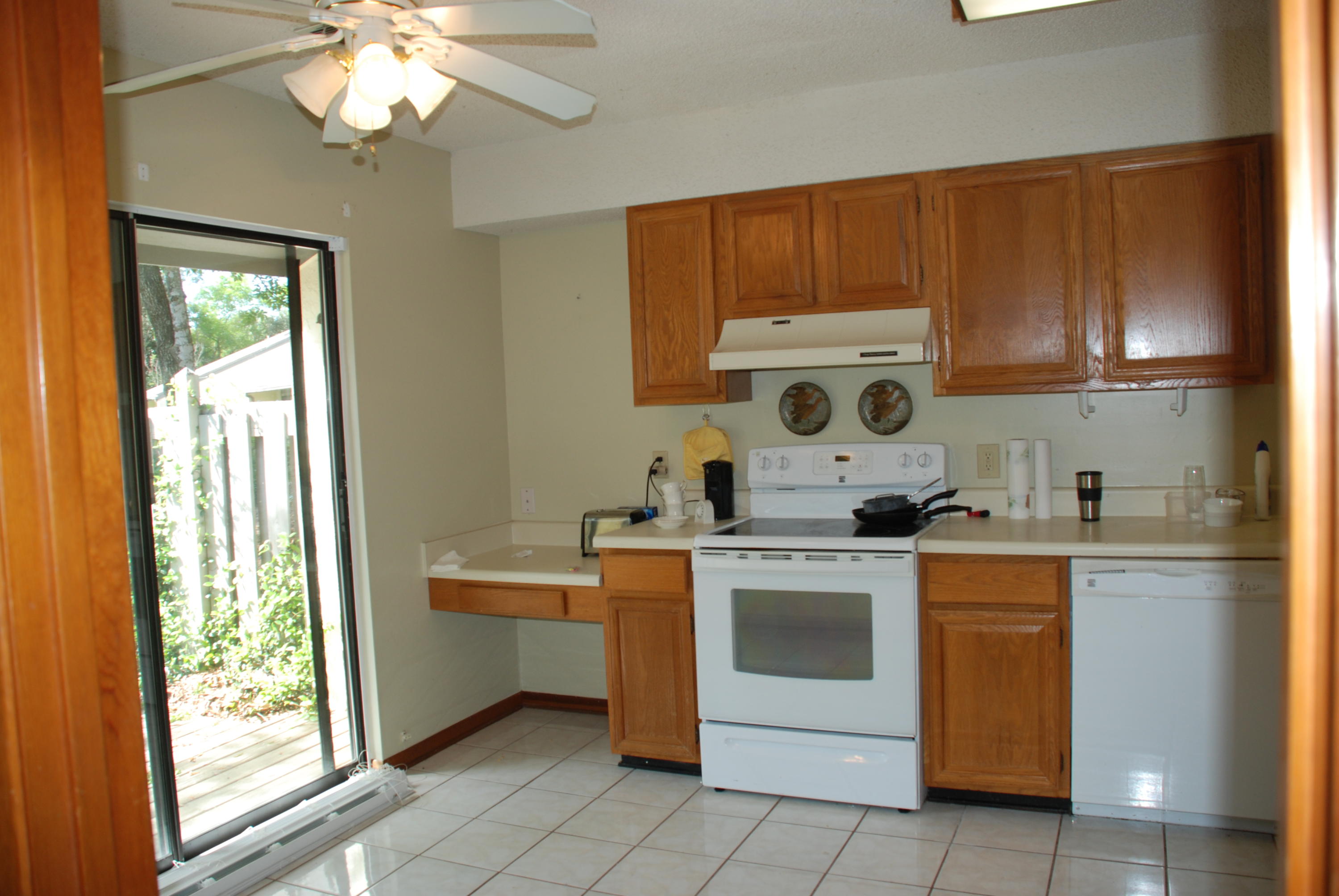 ROYAL OAK VILLAS BLUEWATER BAY - Residential