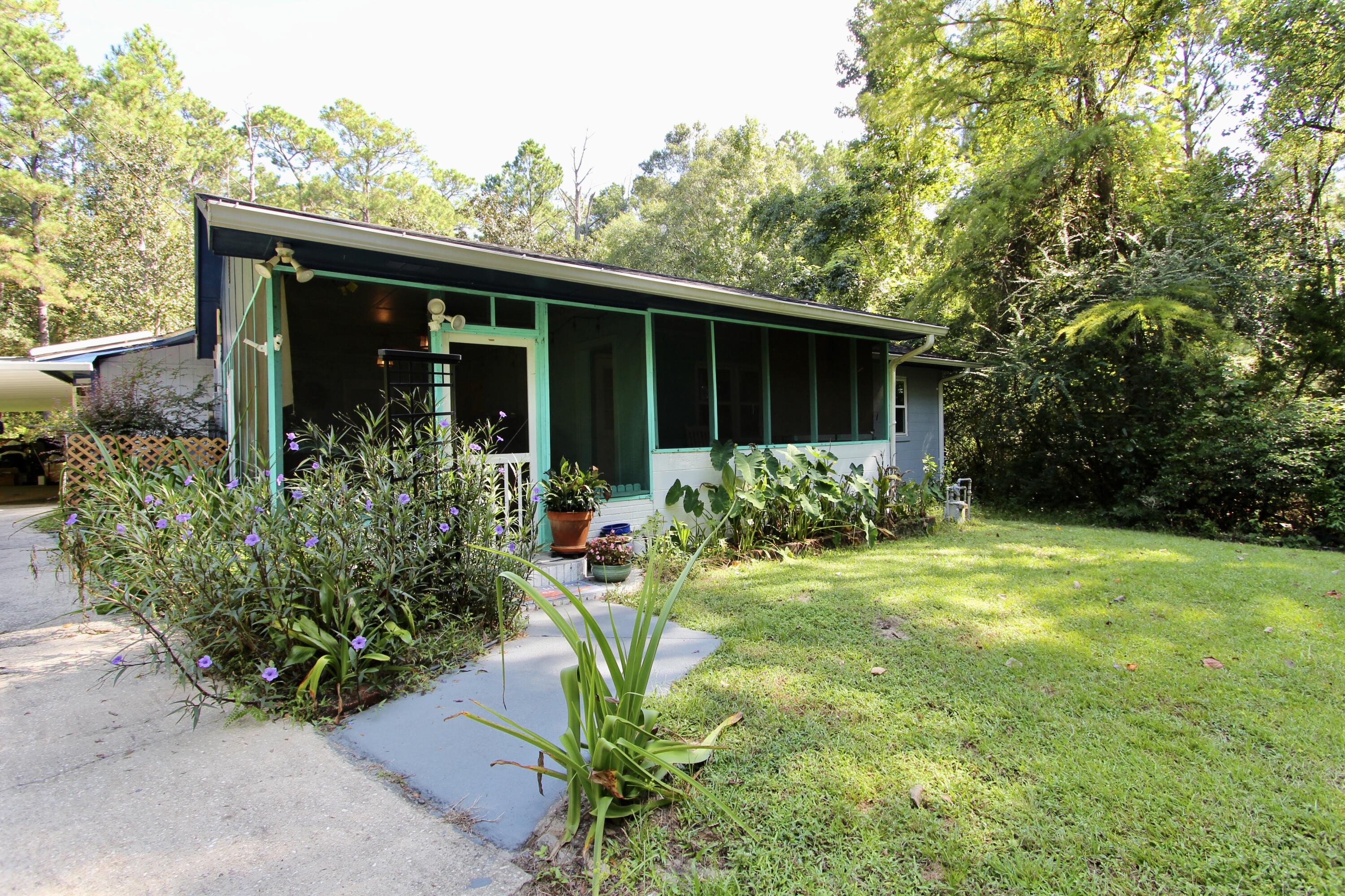 TOWN OF DEFUNIAK SPRINGS - Residential