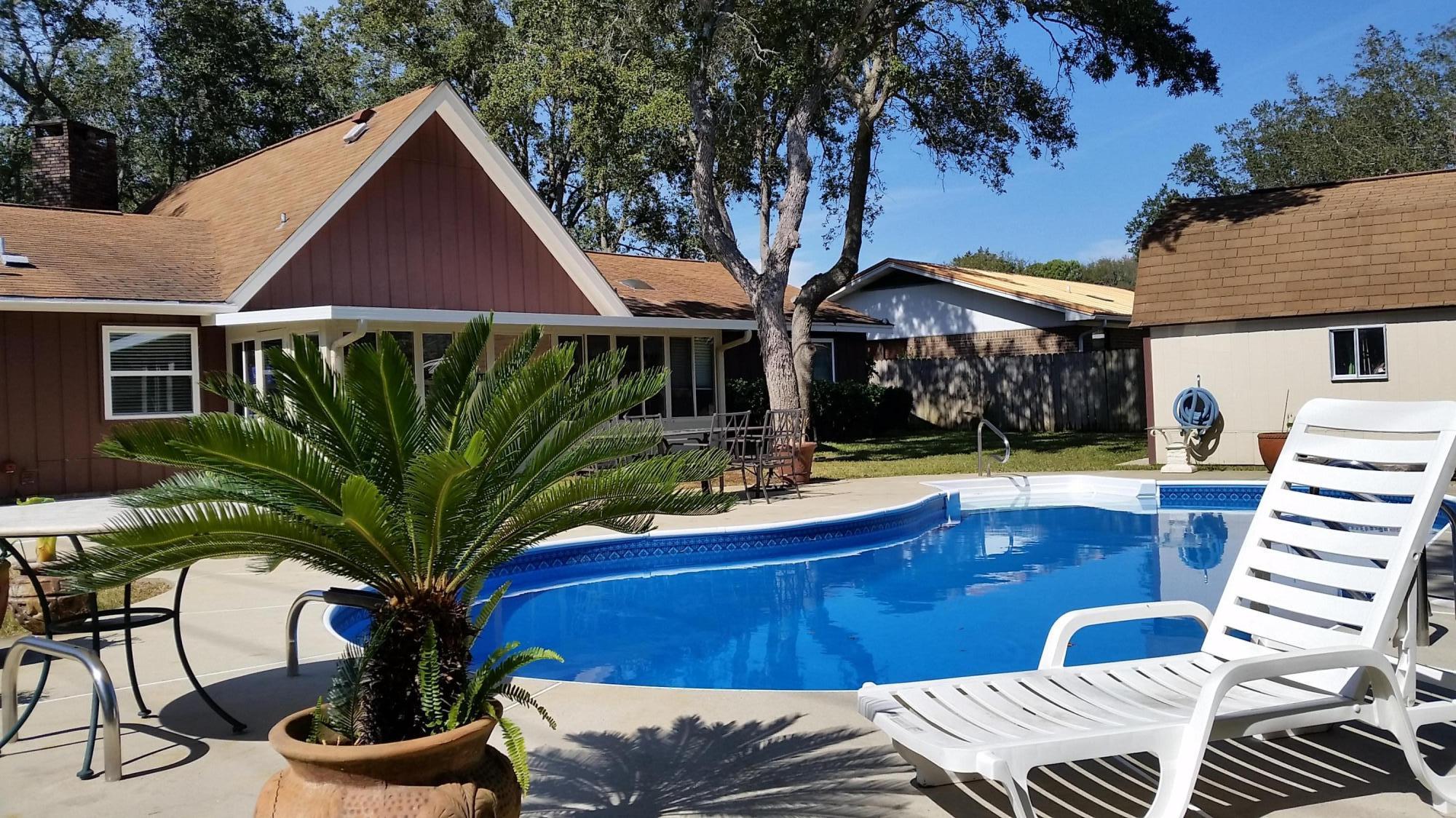 REGENCY PARK LOT 12 & S 5FT LOT 11 - Residential