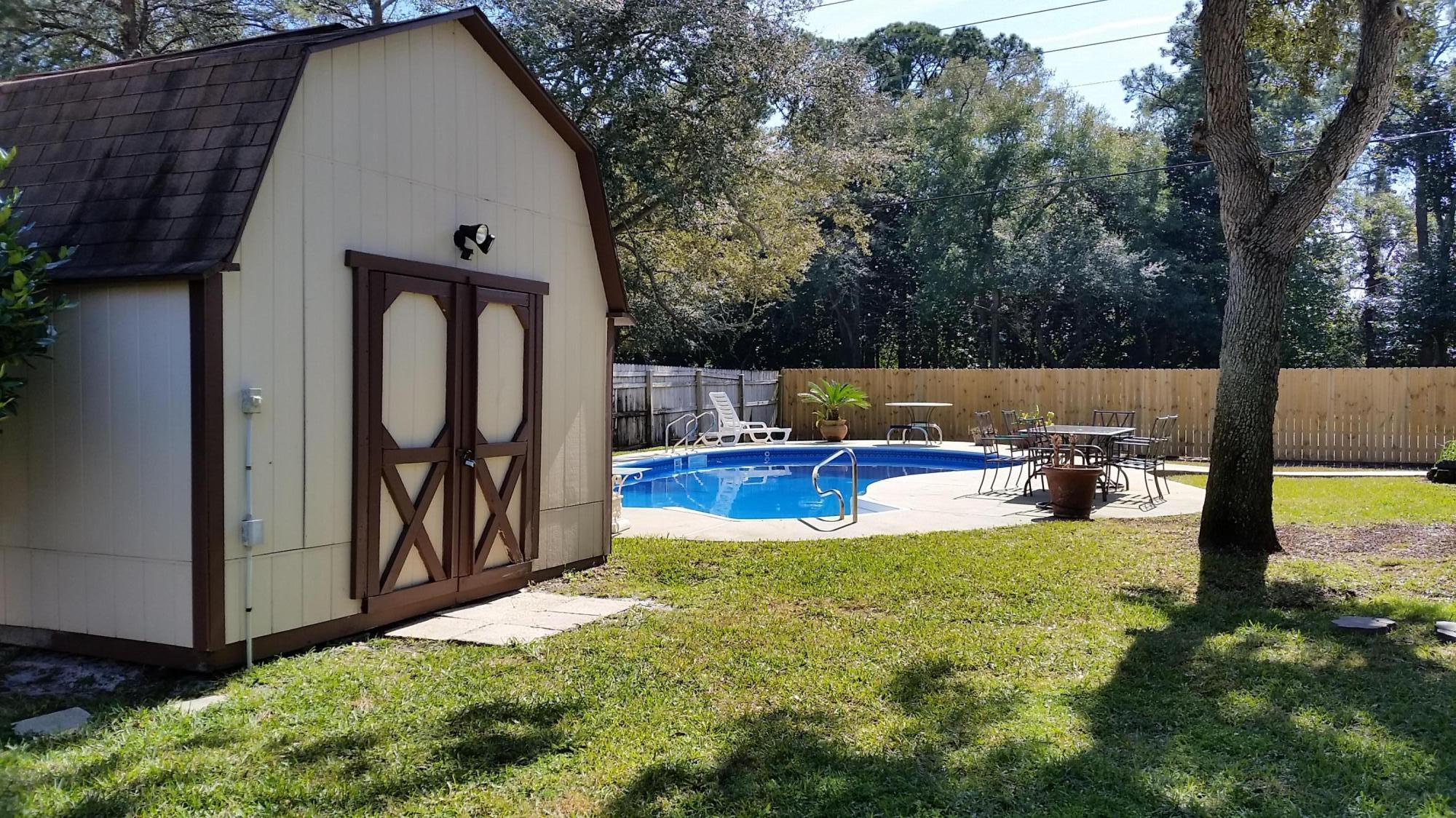 REGENCY PARK LOT 12 & S 5FT LOT 11 - Residential