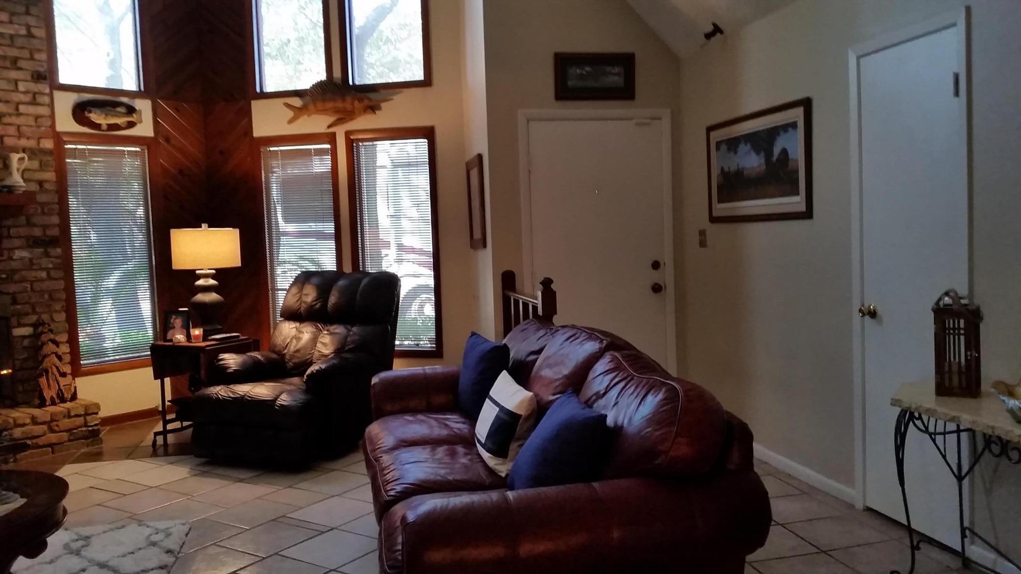 REGENCY PARK LOT 12 & S 5FT LOT 11 - Residential