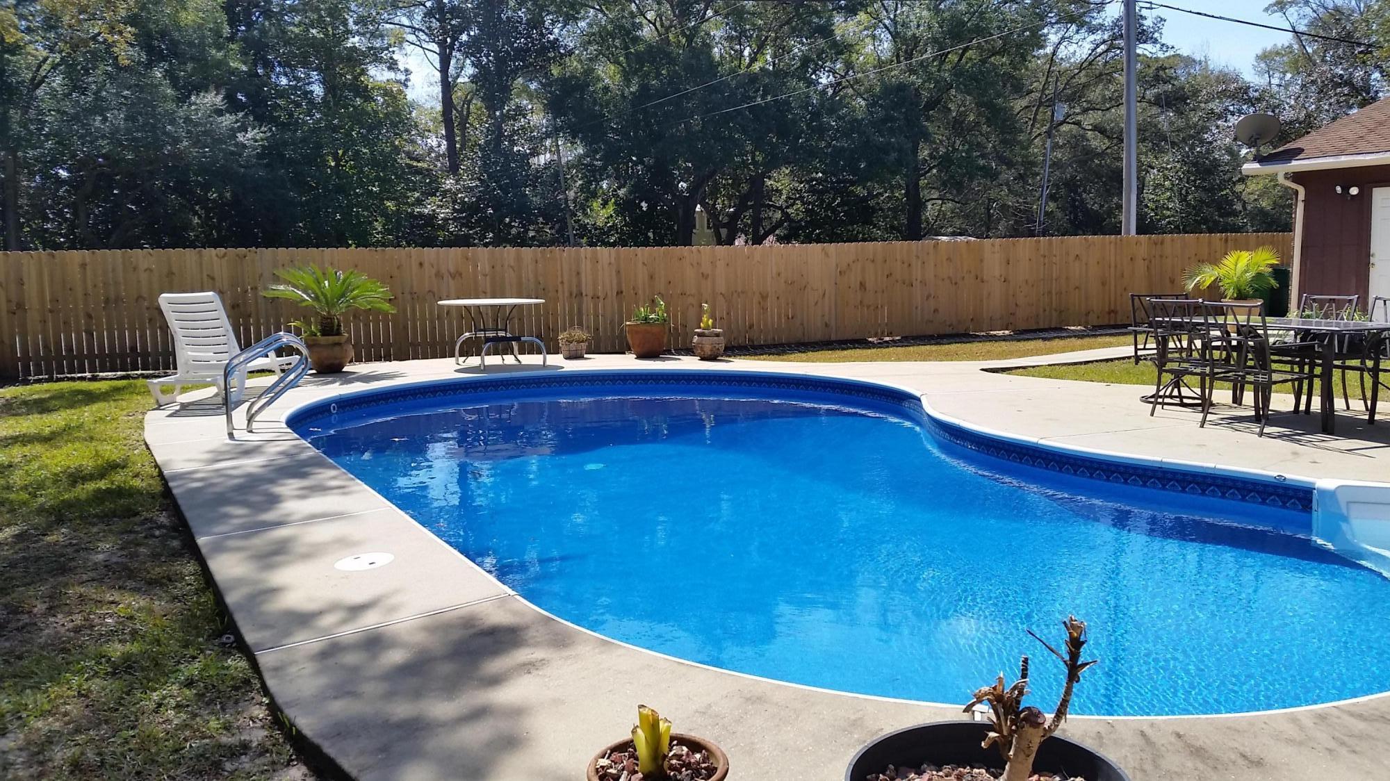 REGENCY PARK LOT 12 & S 5FT LOT 11 - Residential