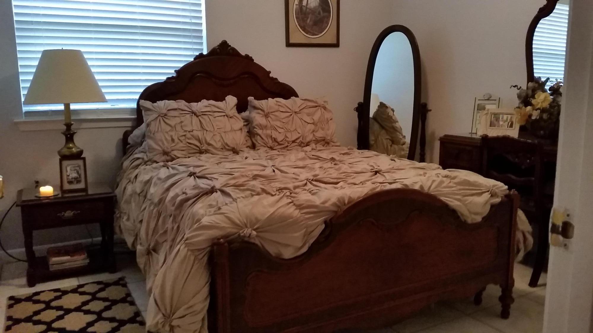 REGENCY PARK LOT 12 & S 5FT LOT 11 - Residential