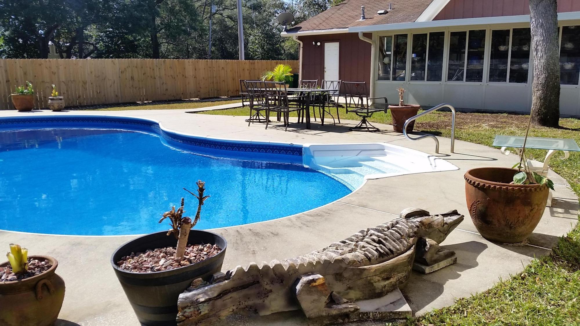 REGENCY PARK LOT 12 & S 5FT LOT 11 - Residential