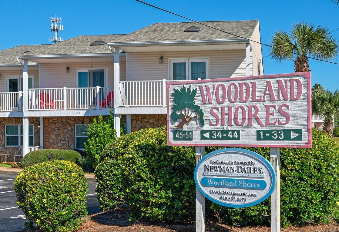 WOODLAND SHORES T/H PH 2 - Residential