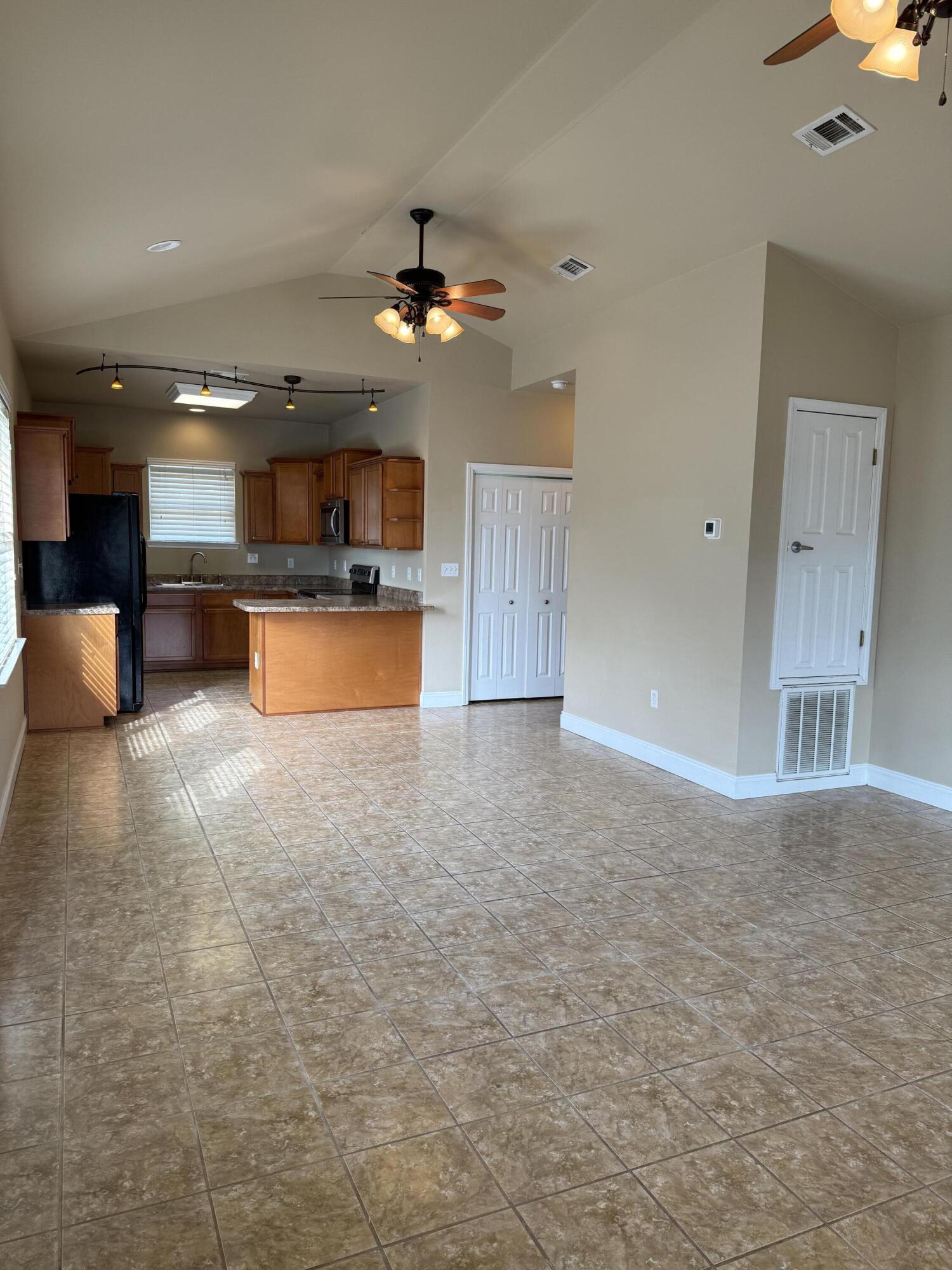 OAKWOOD HILLS UNIT 3 - Residential Lease