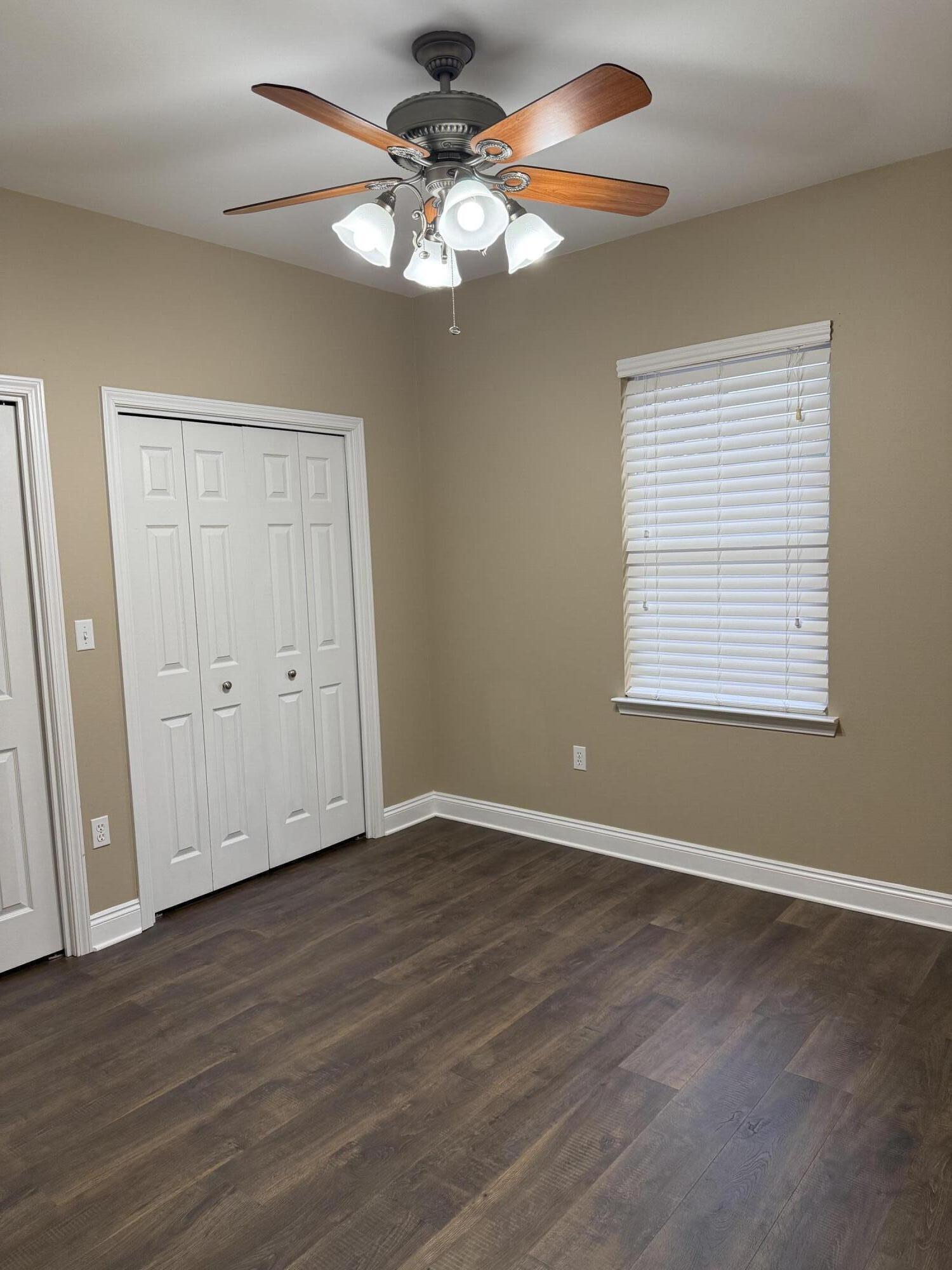 OAKWOOD HILLS UNIT 3 - Residential Lease