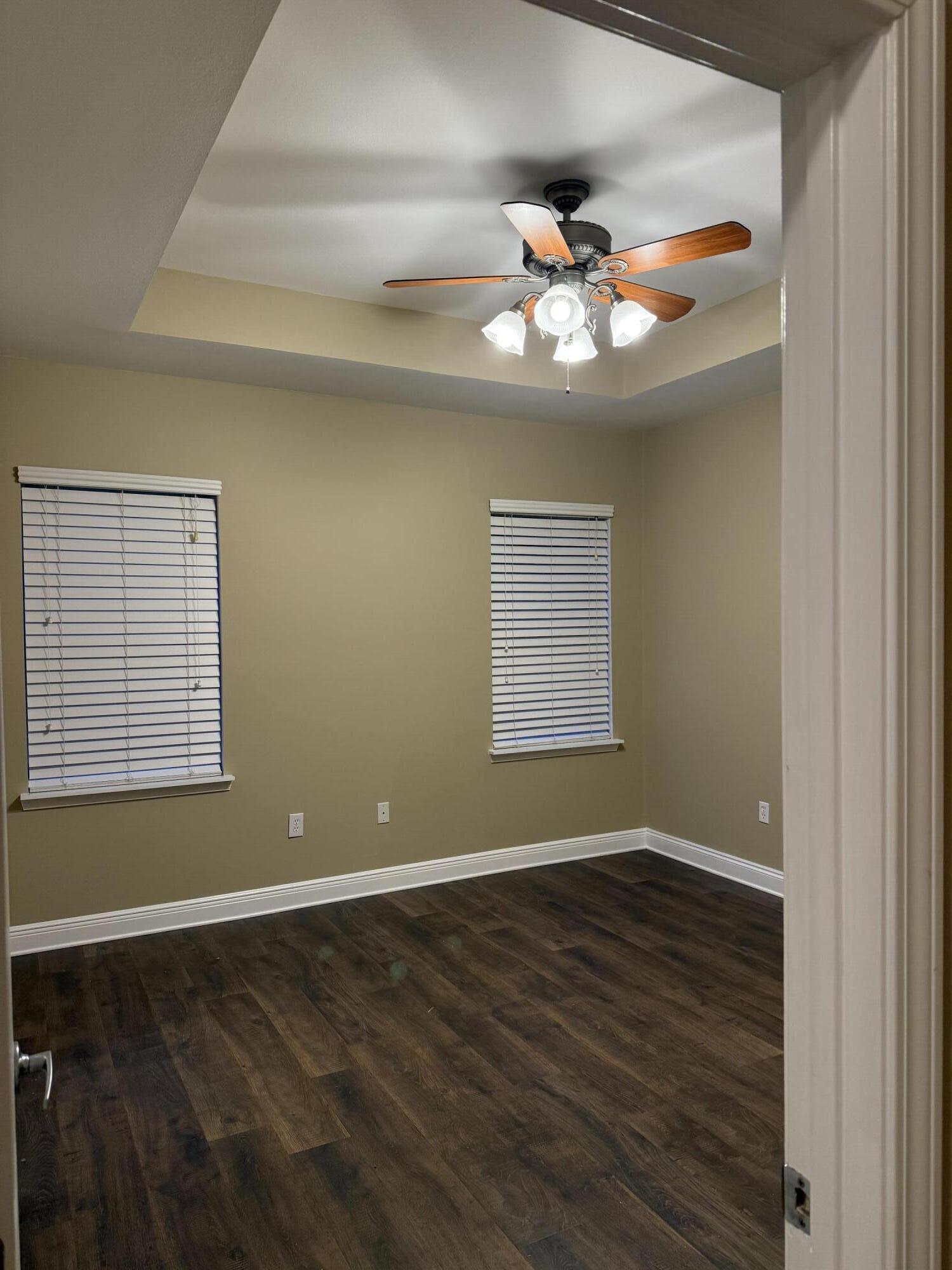 OAKWOOD HILLS UNIT 3 - Residential Lease