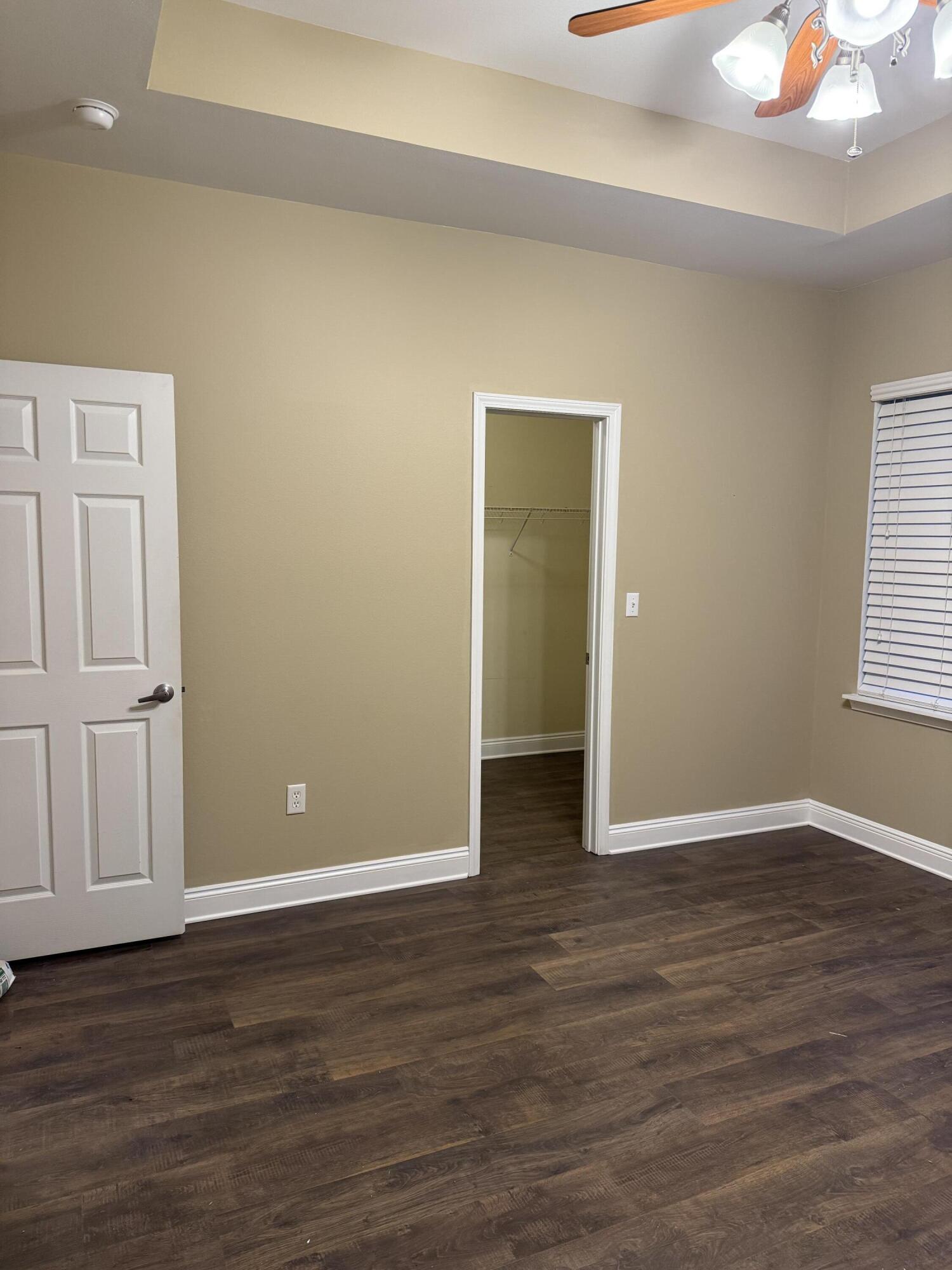 OAKWOOD HILLS UNIT 3 - Residential Lease