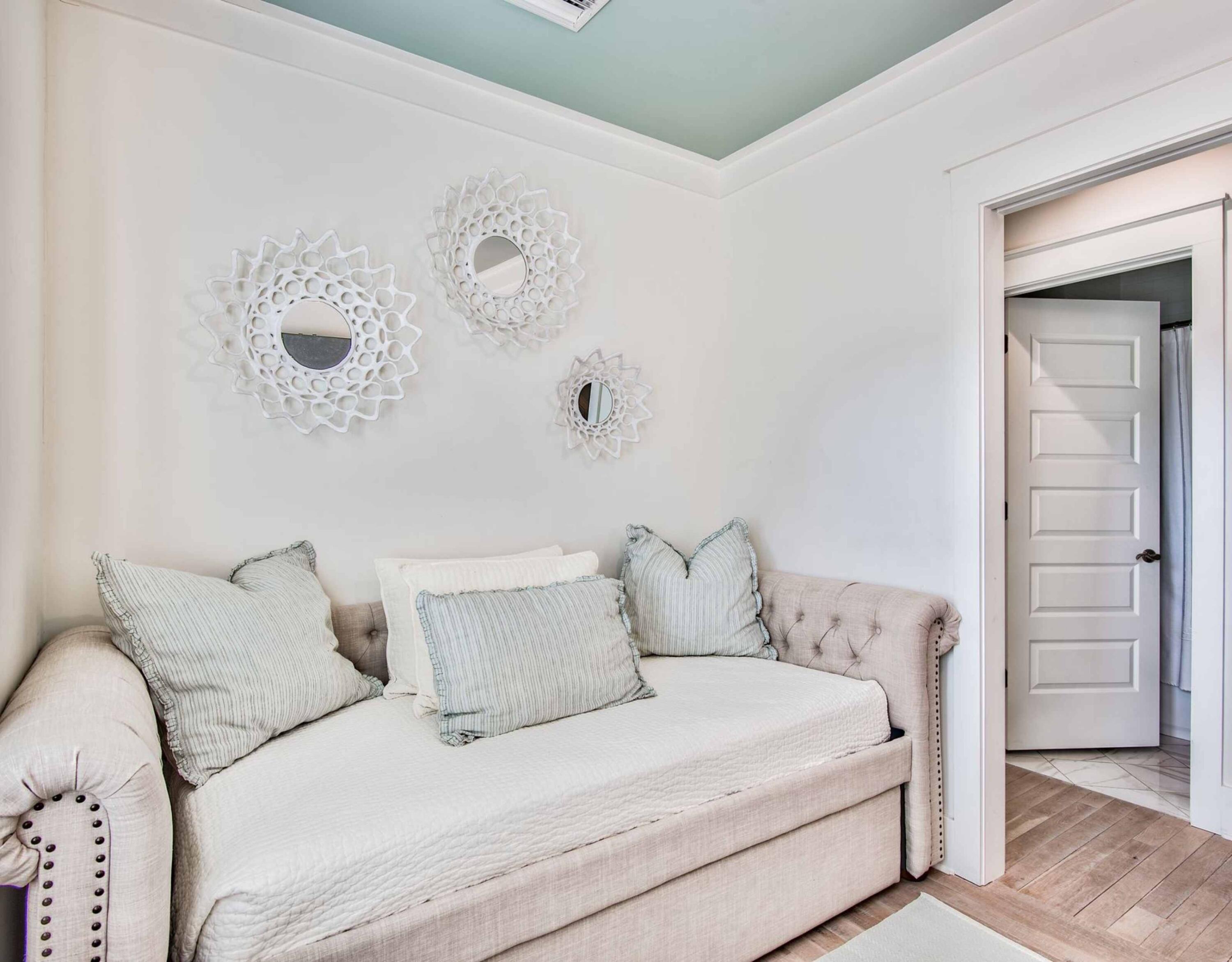 TRESCA PLACE - Residential