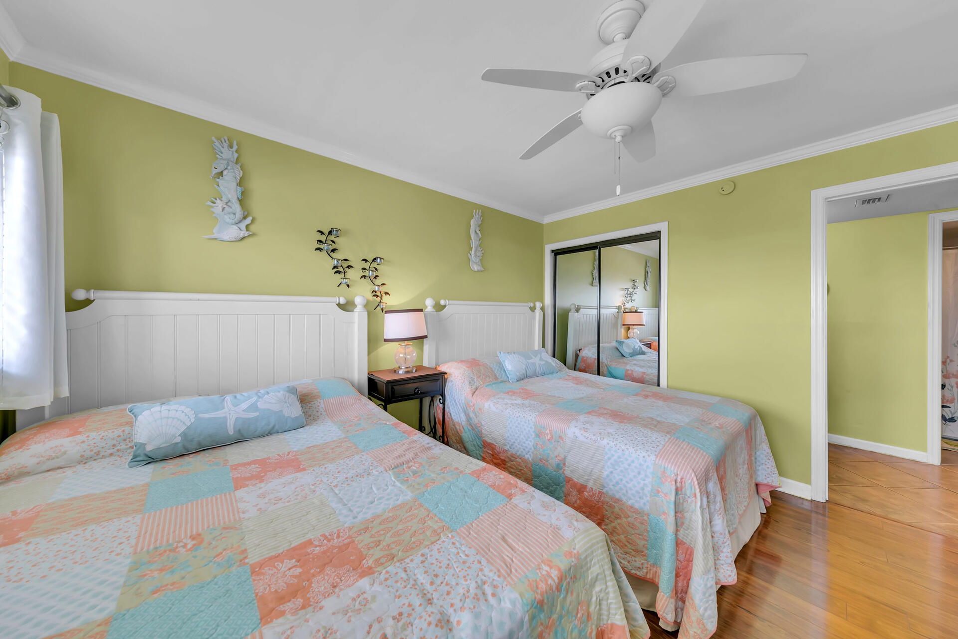 BEACH HOUSE CONDO PH I - Residential