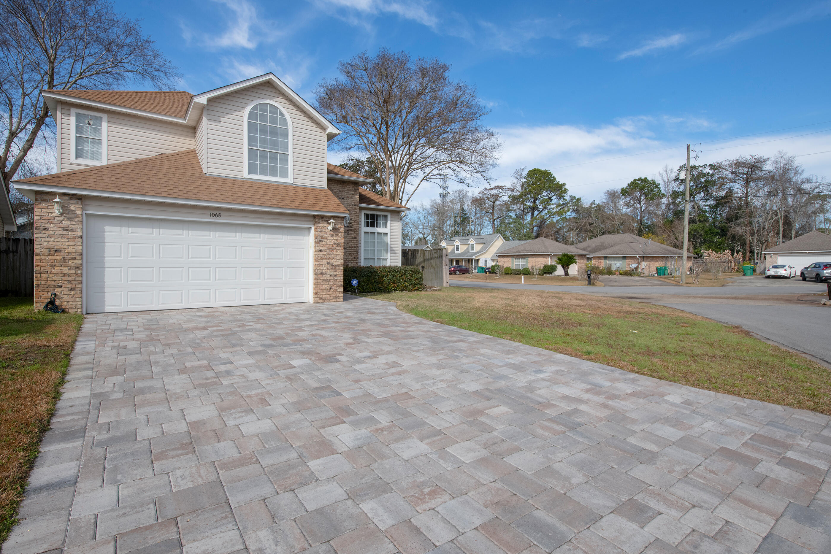 WINDMILL TERRACE - Residential