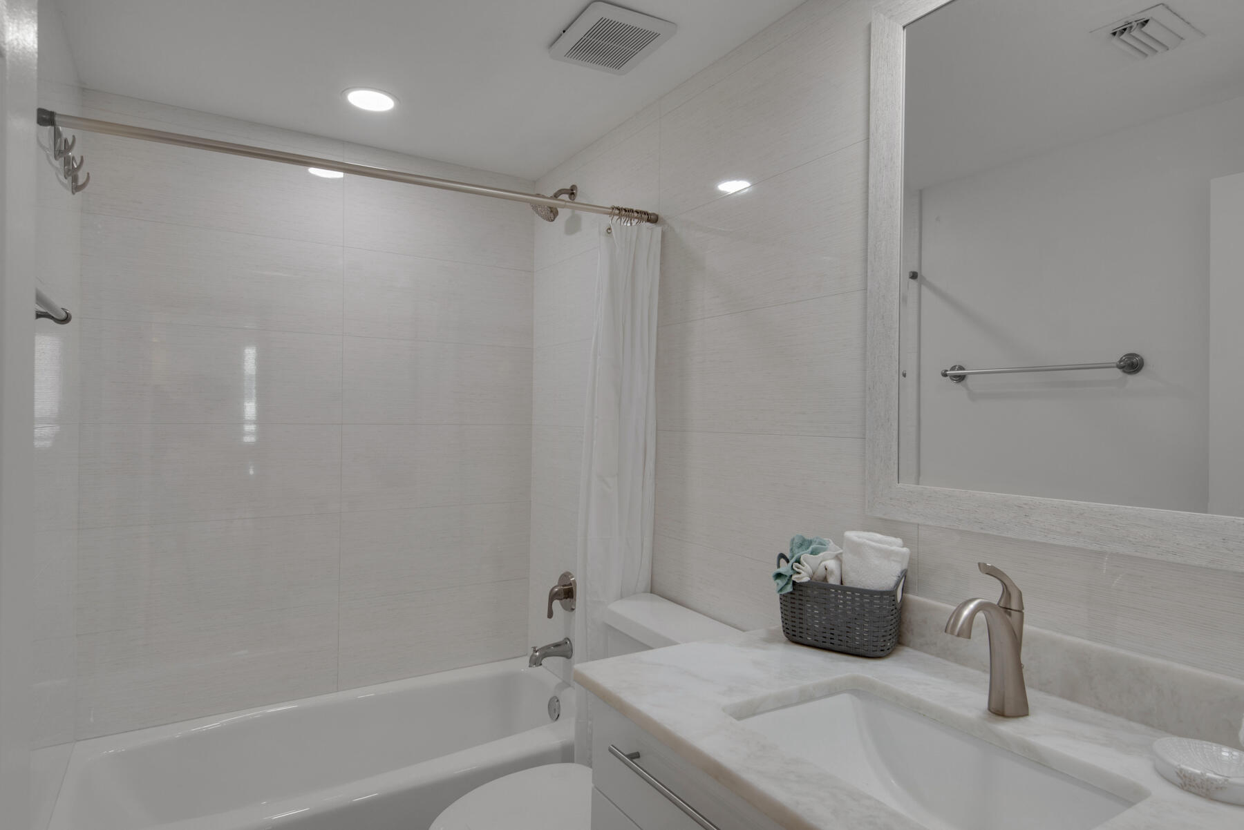 STERLING SANDS CONDO - Residential