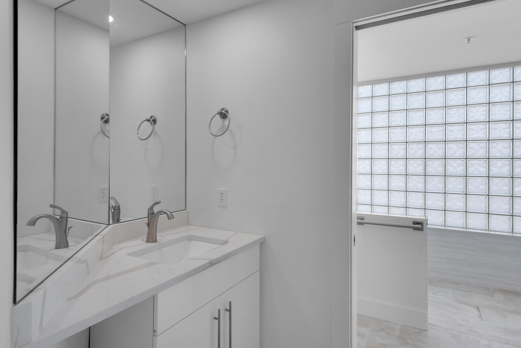 STERLING SANDS CONDO - Residential