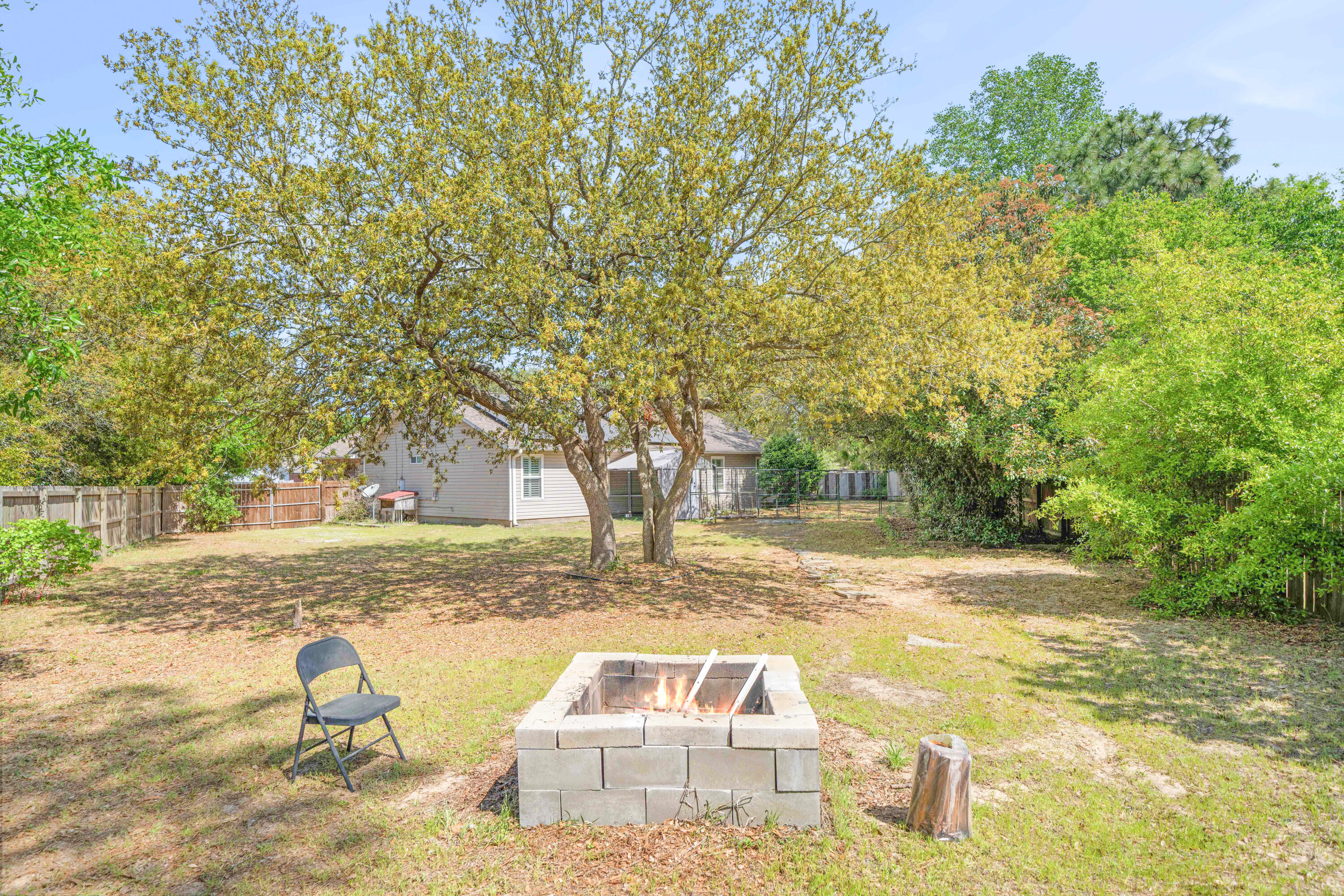 COUNTRY BREEZE ESTATES - Residential