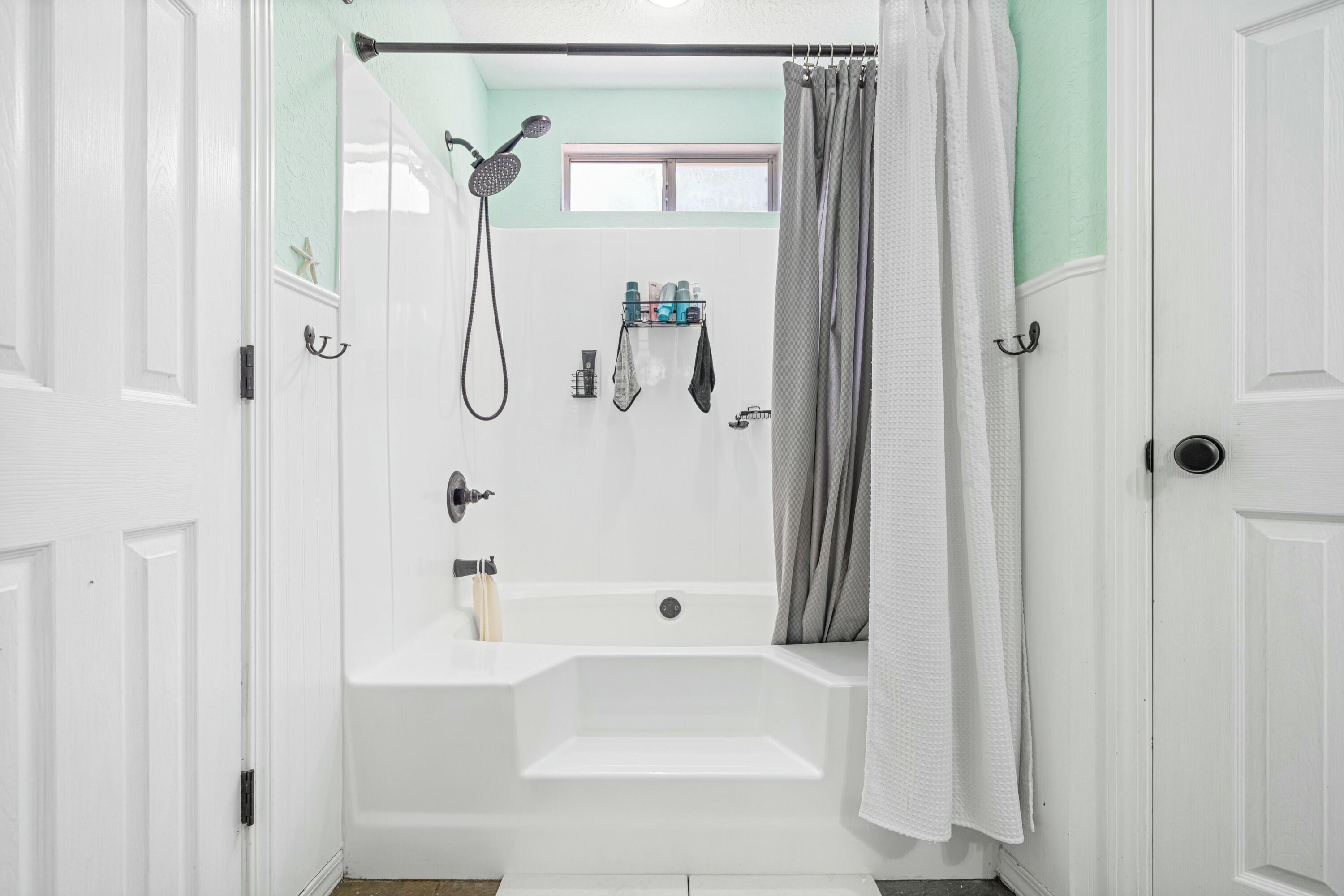 COUNTRY BREEZE ESTATES - Residential