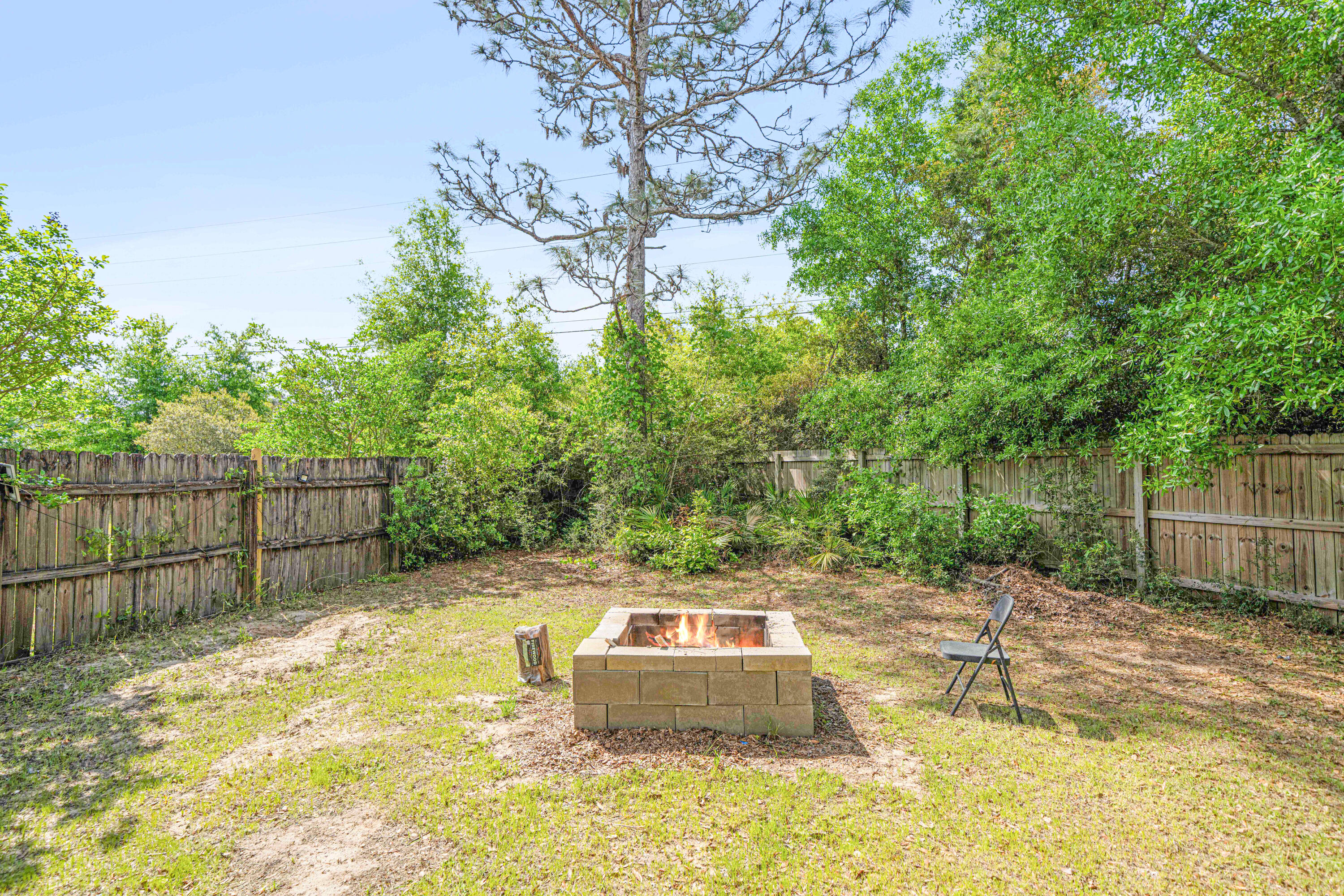 COUNTRY BREEZE ESTATES - Residential