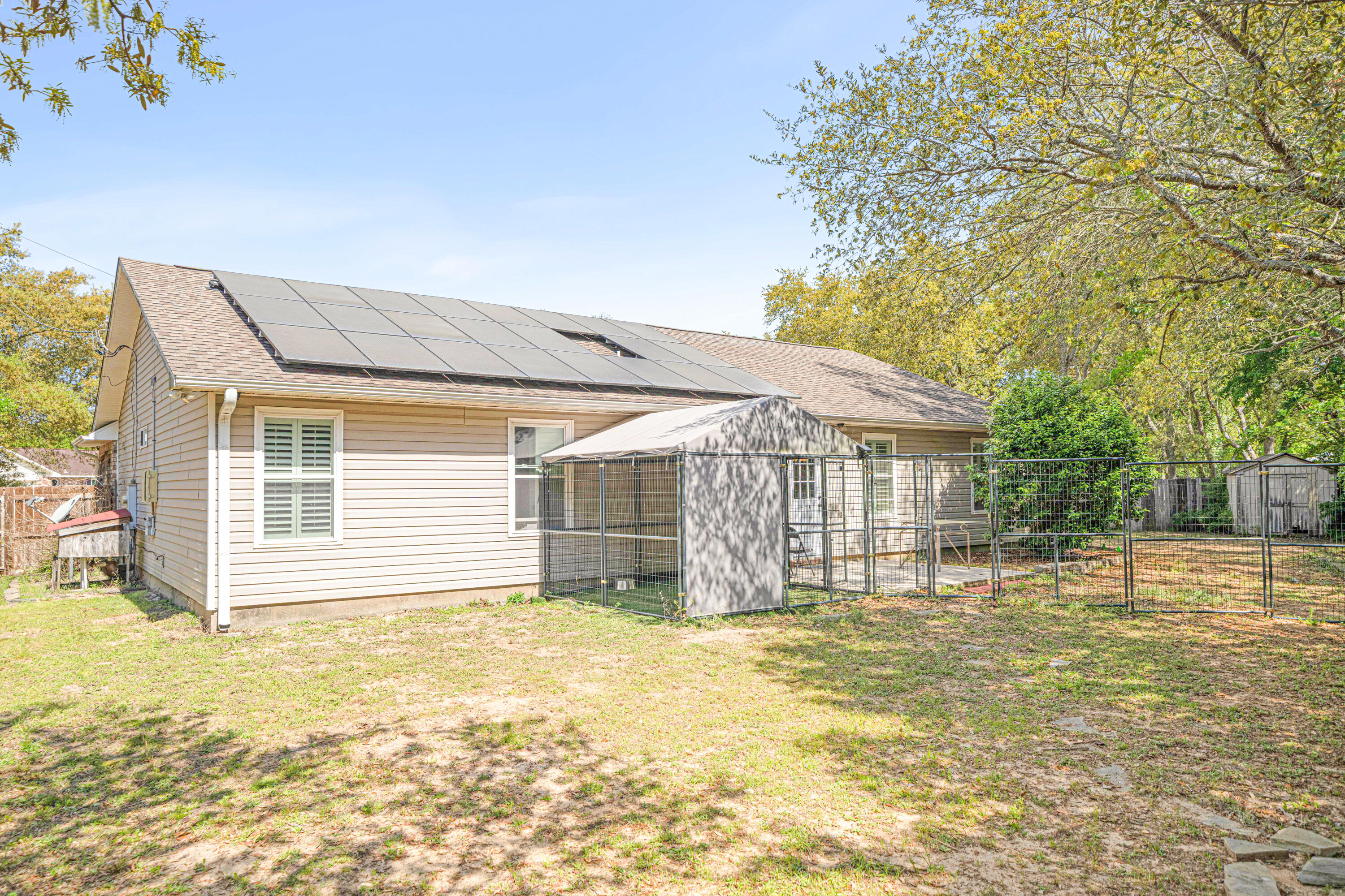 COUNTRY BREEZE ESTATES - Residential