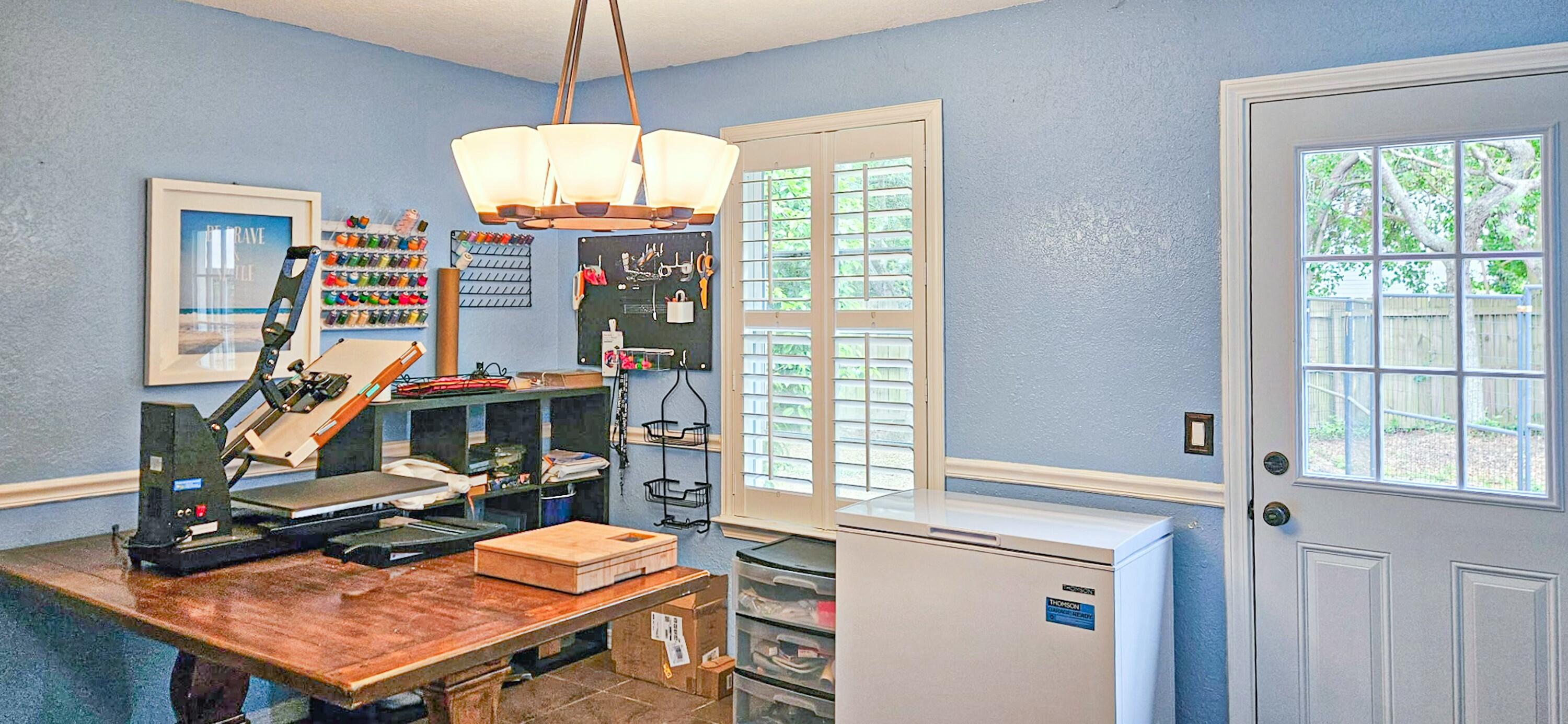 COUNTRY BREEZE ESTATES - Residential
