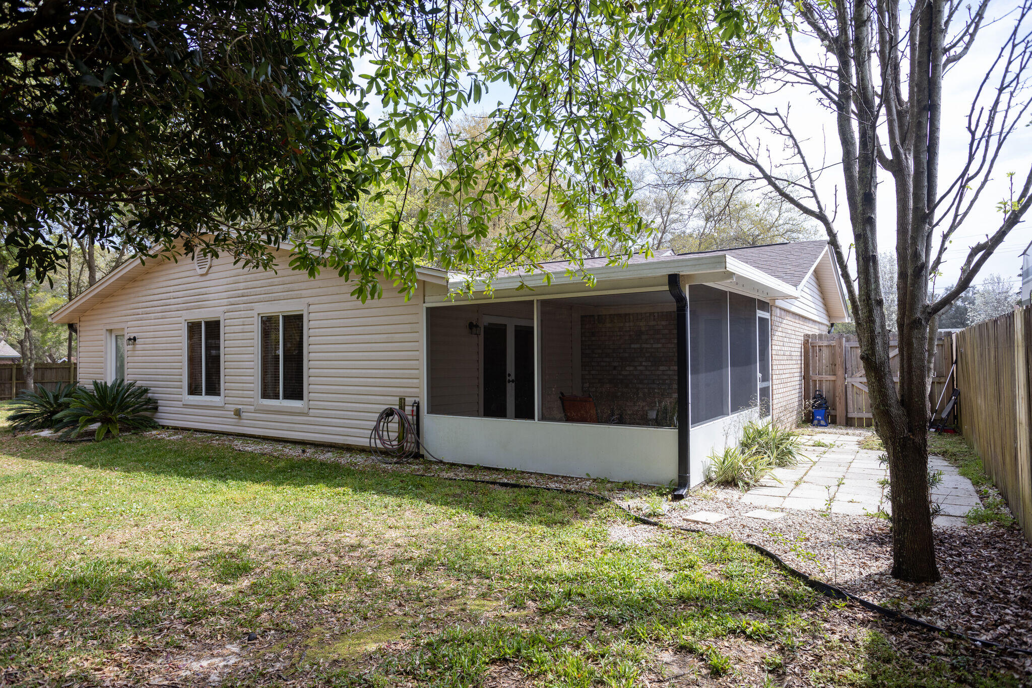 COUNTRY BREEZE ESTATES - Residential