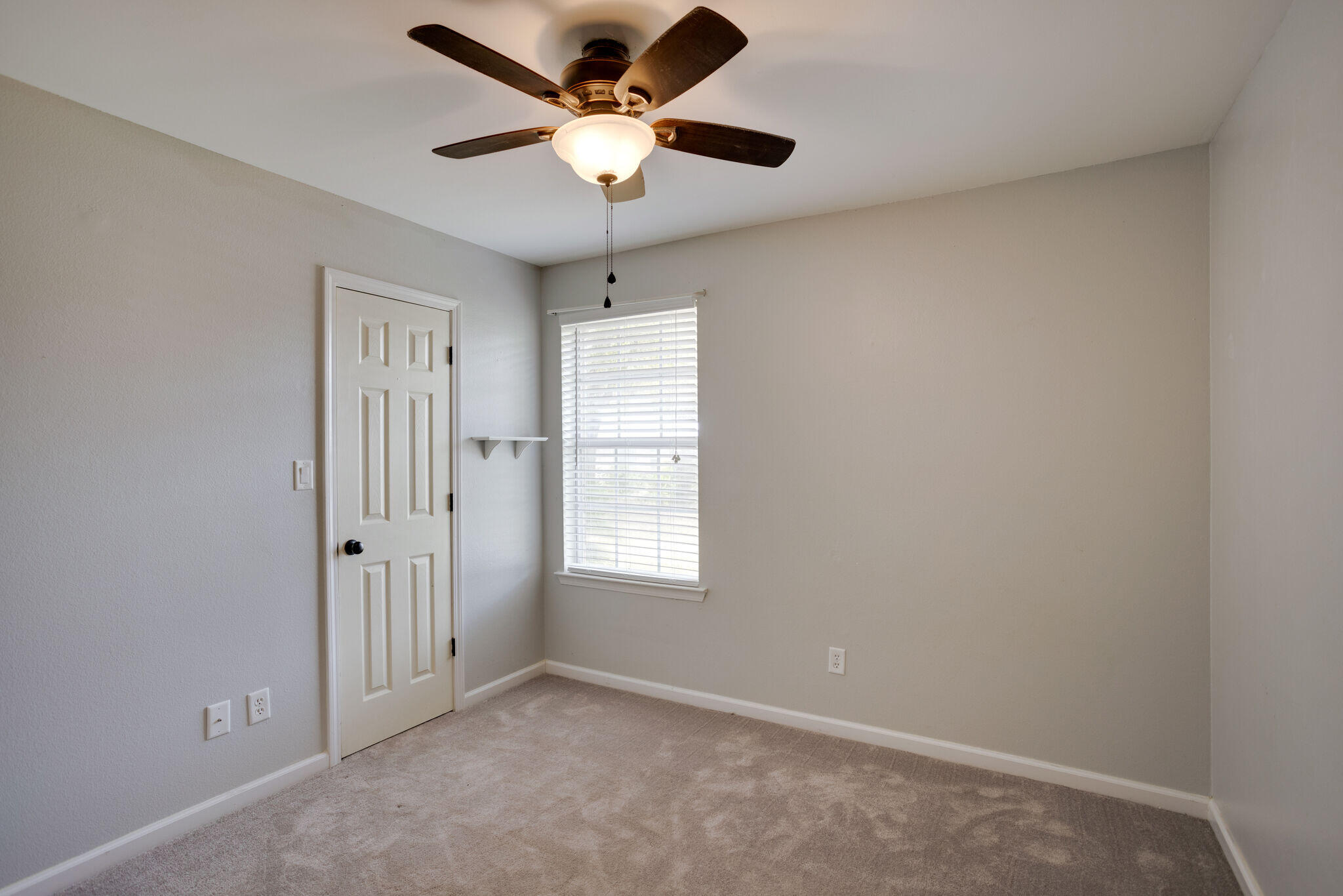 COUNTRY BREEZE ESTATES - Residential