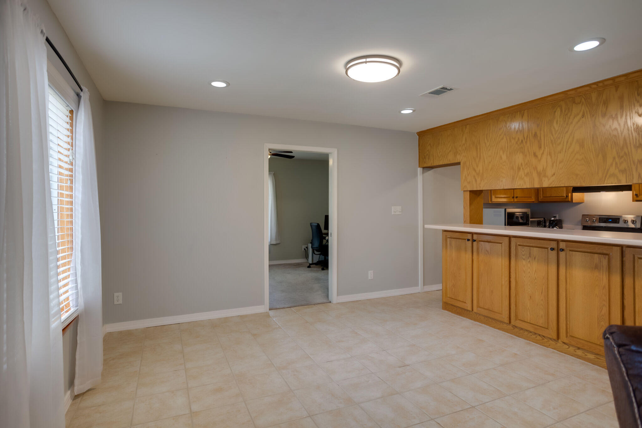 COUNTRY BREEZE ESTATES - Residential