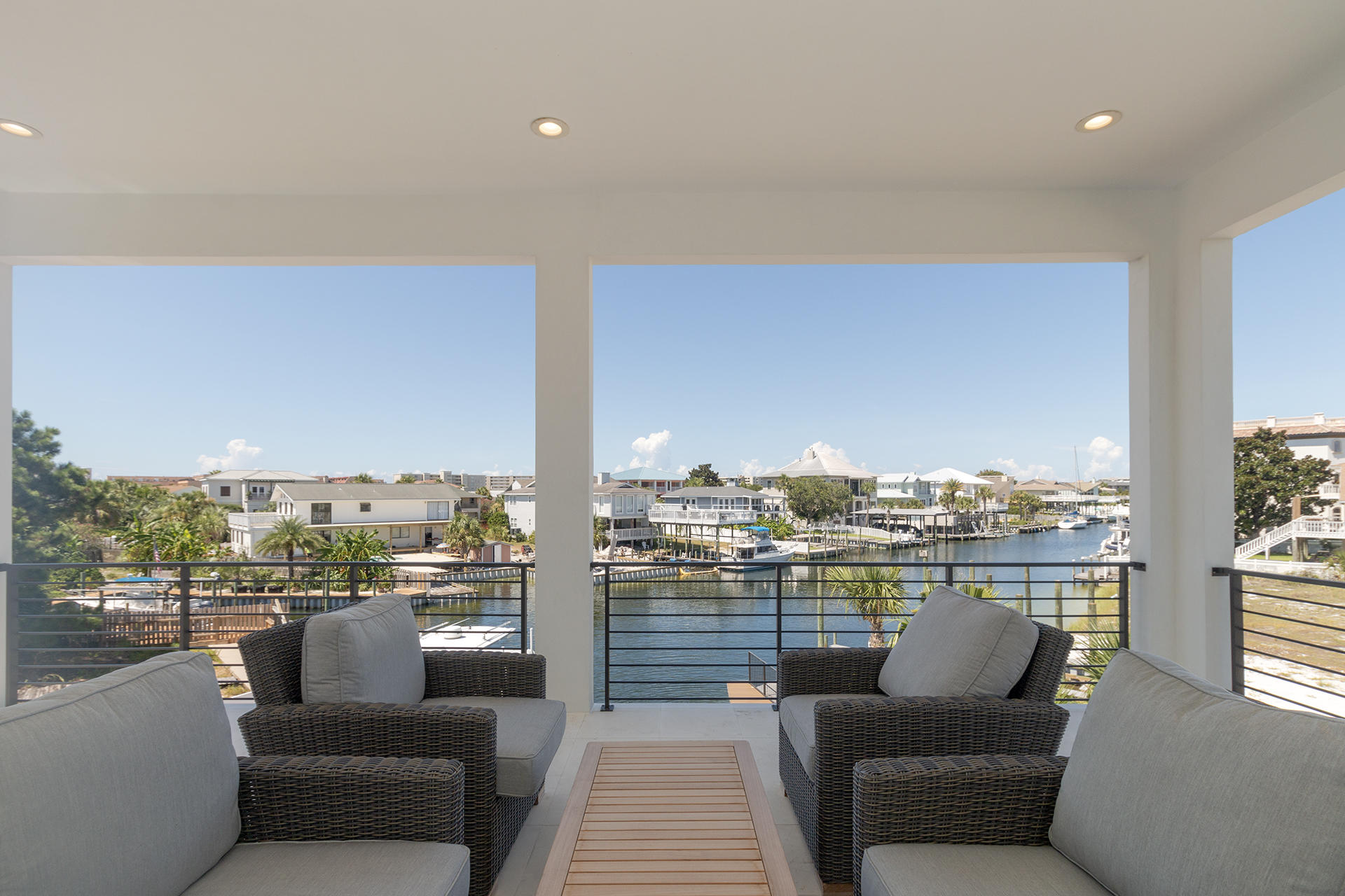 HOLIDAY ISLE - Residential