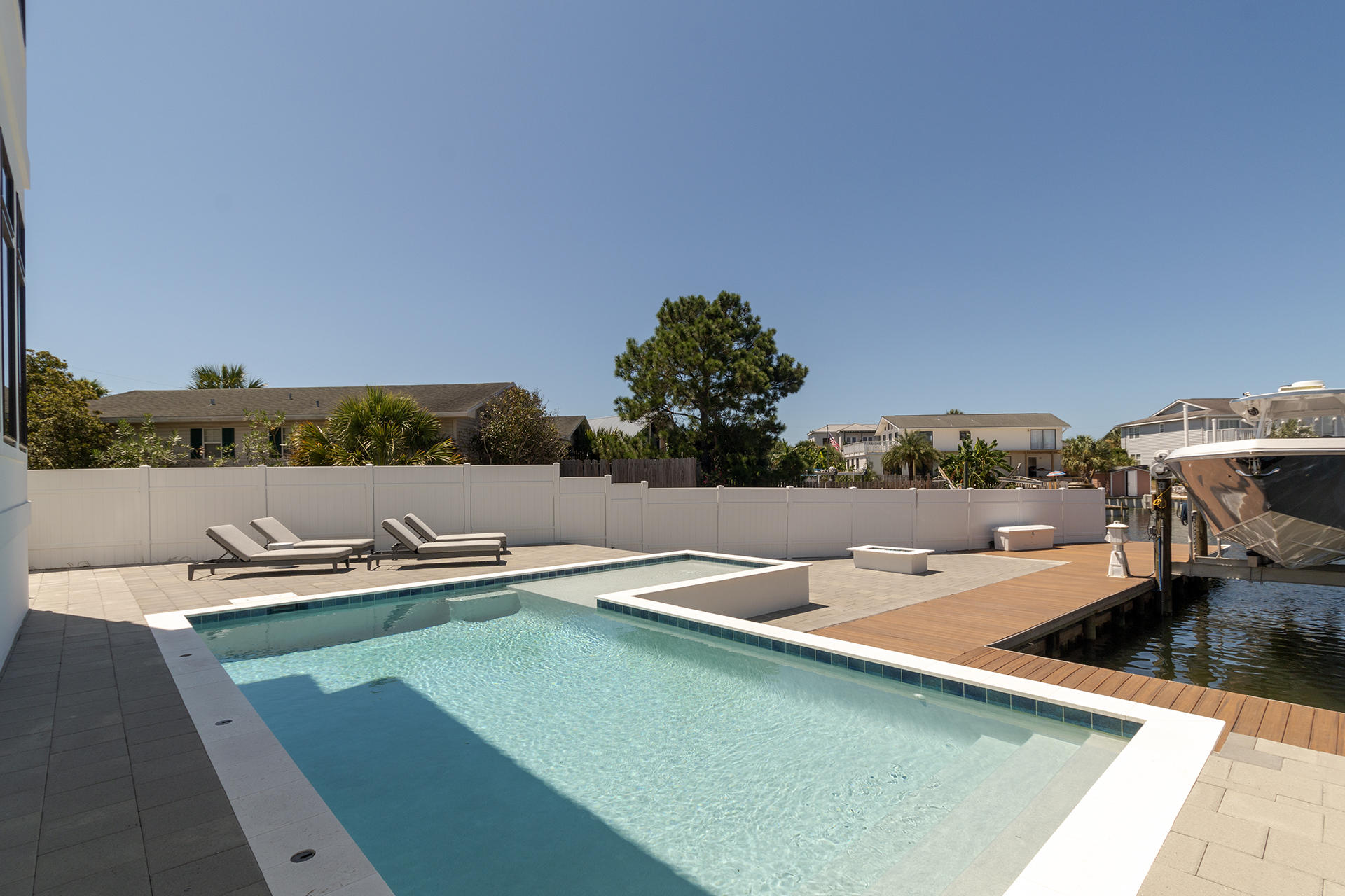 HOLIDAY ISLE - Residential