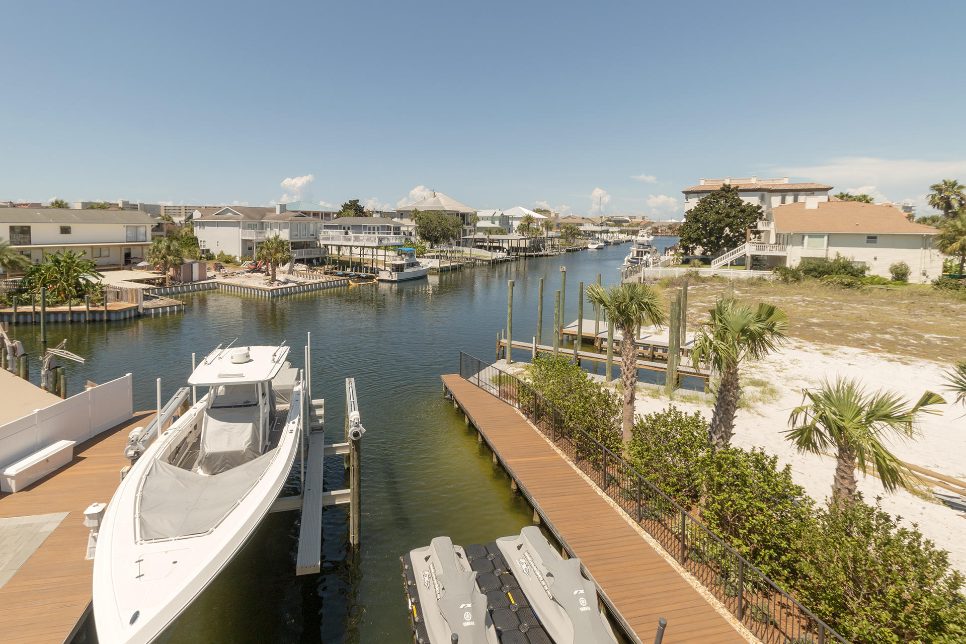 HOLIDAY ISLE - Residential