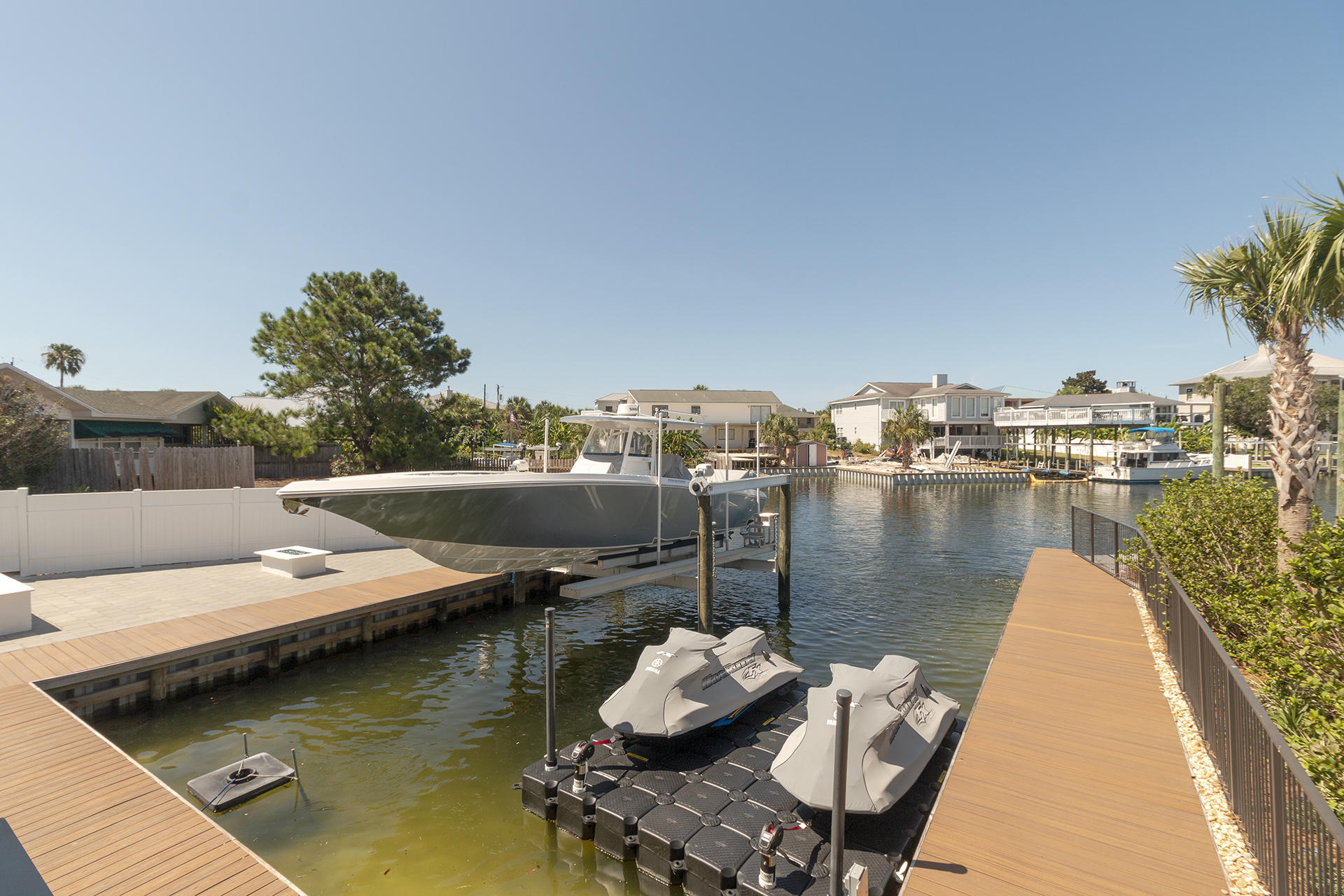 HOLIDAY ISLE - Residential