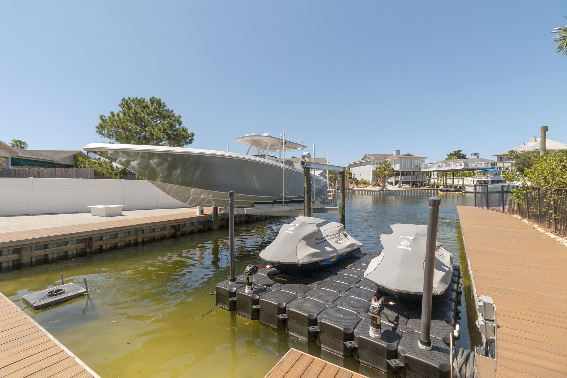 HOLIDAY ISLE - Residential