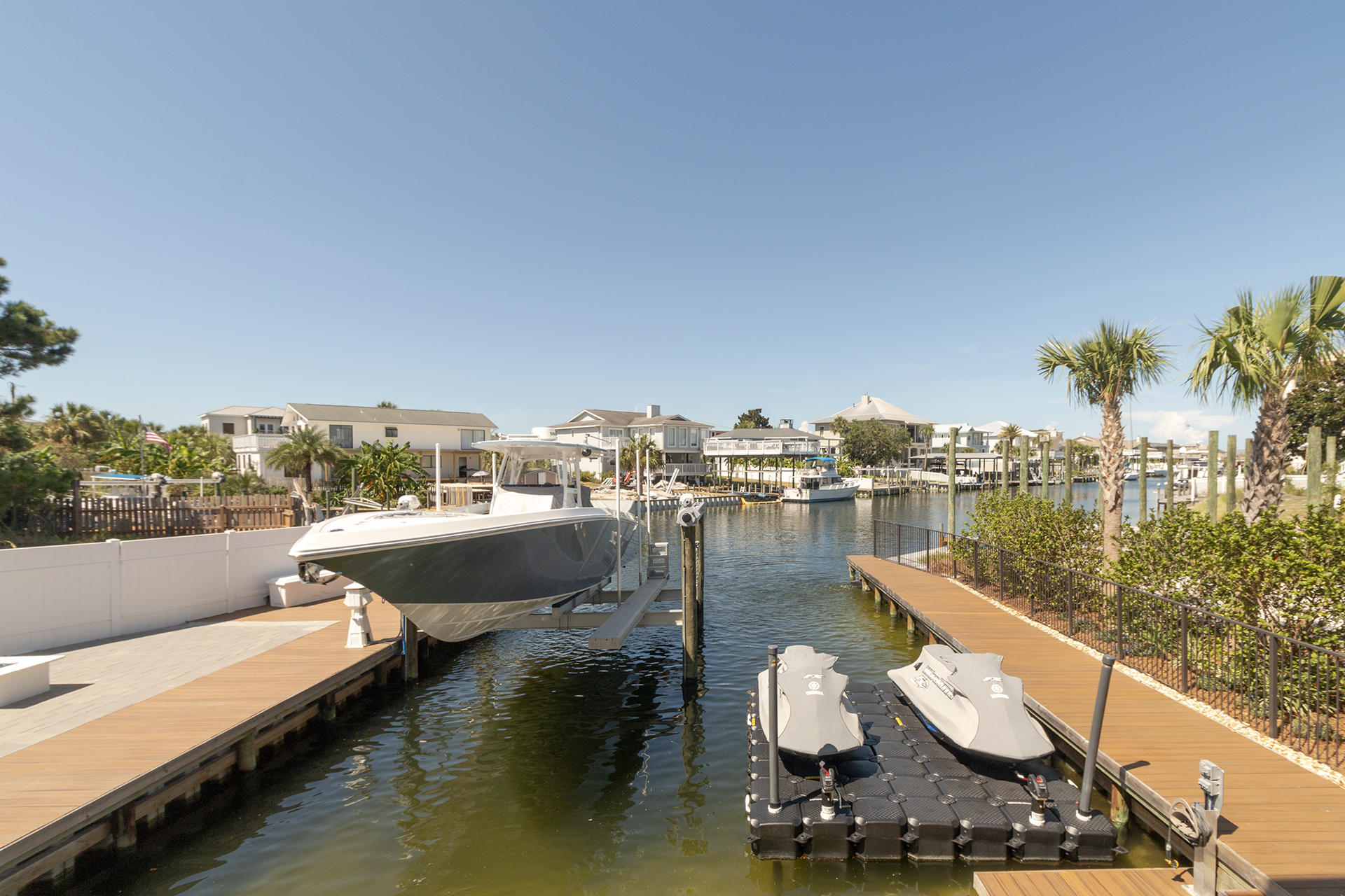 HOLIDAY ISLE - Residential