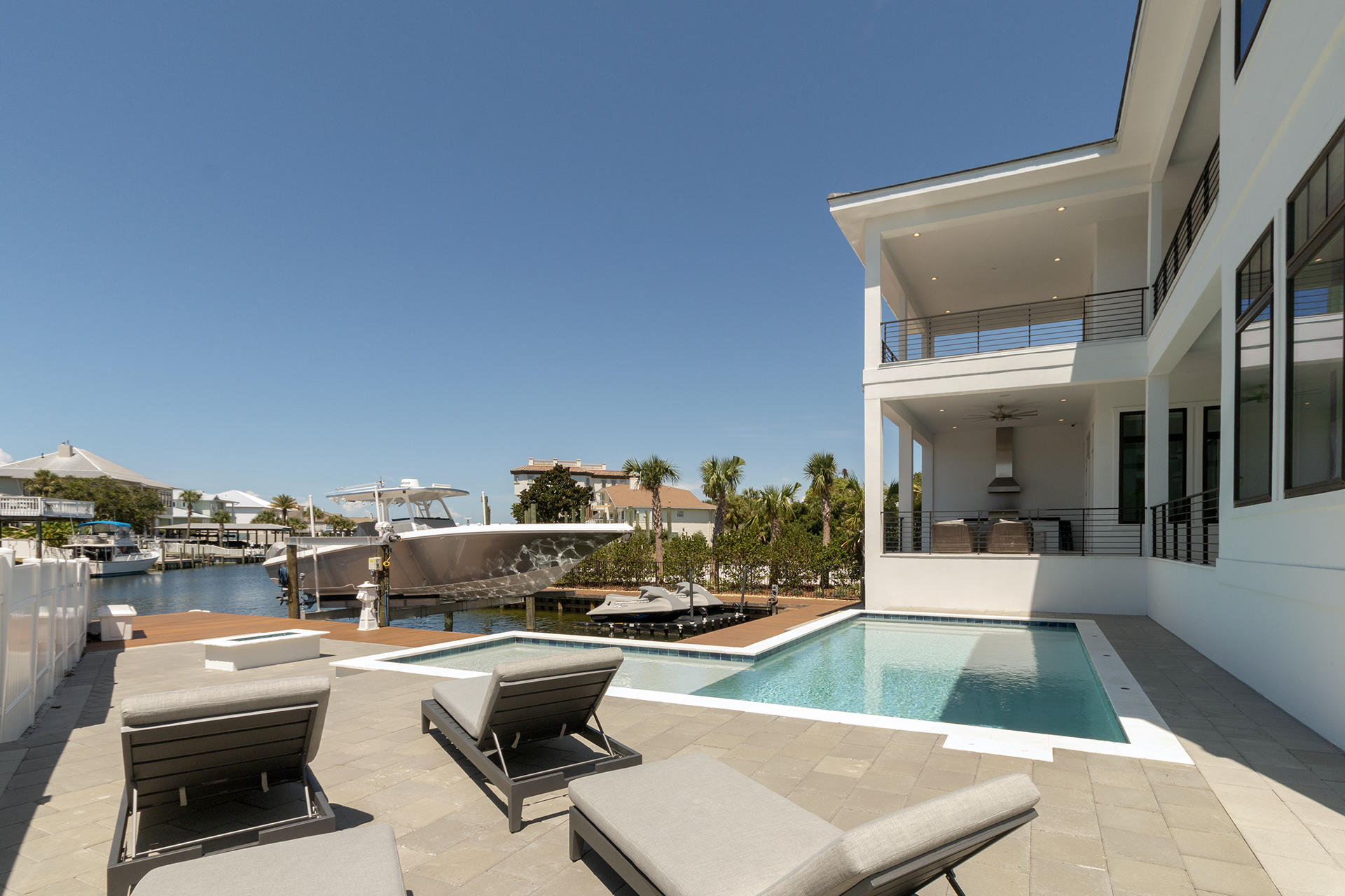 HOLIDAY ISLE - Residential