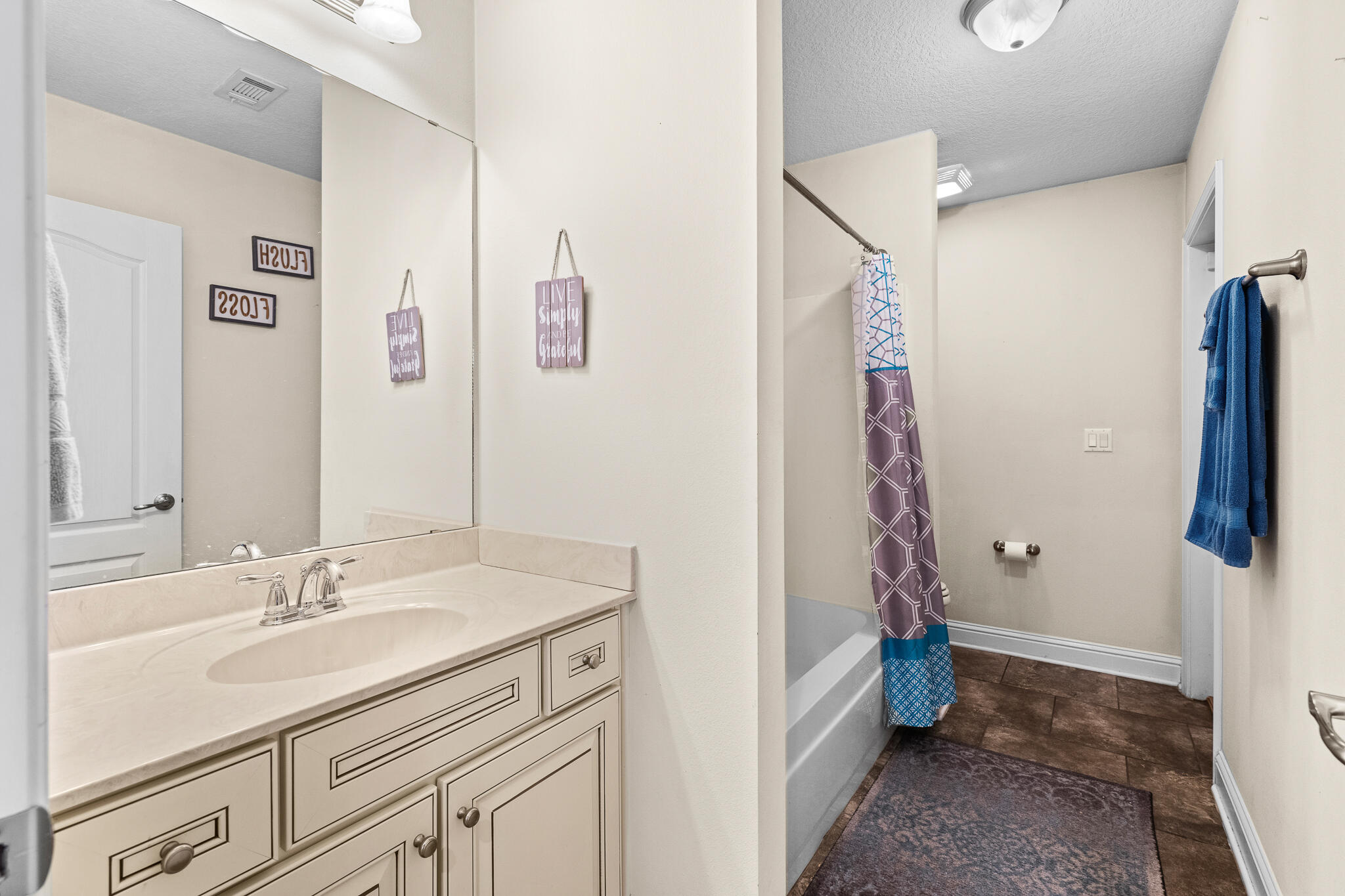 BROWNSTONE MANOR - Residential