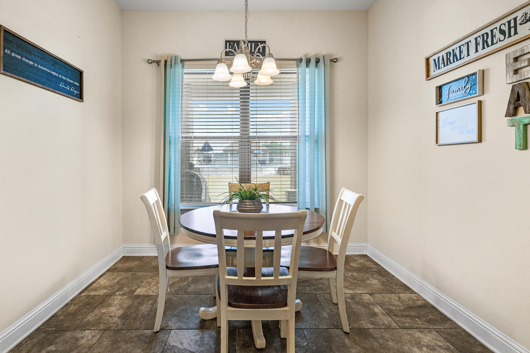 BROWNSTONE MANOR - Residential