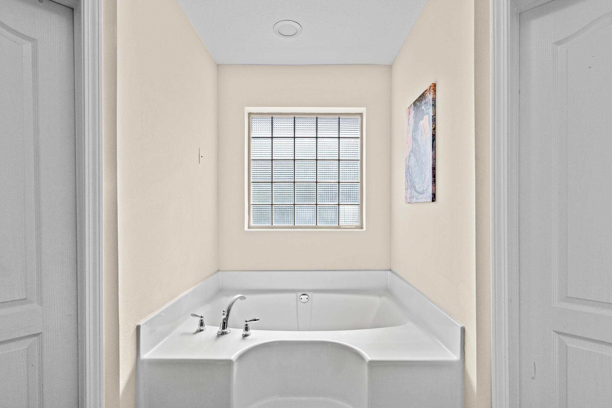 BROWNSTONE MANOR - Residential