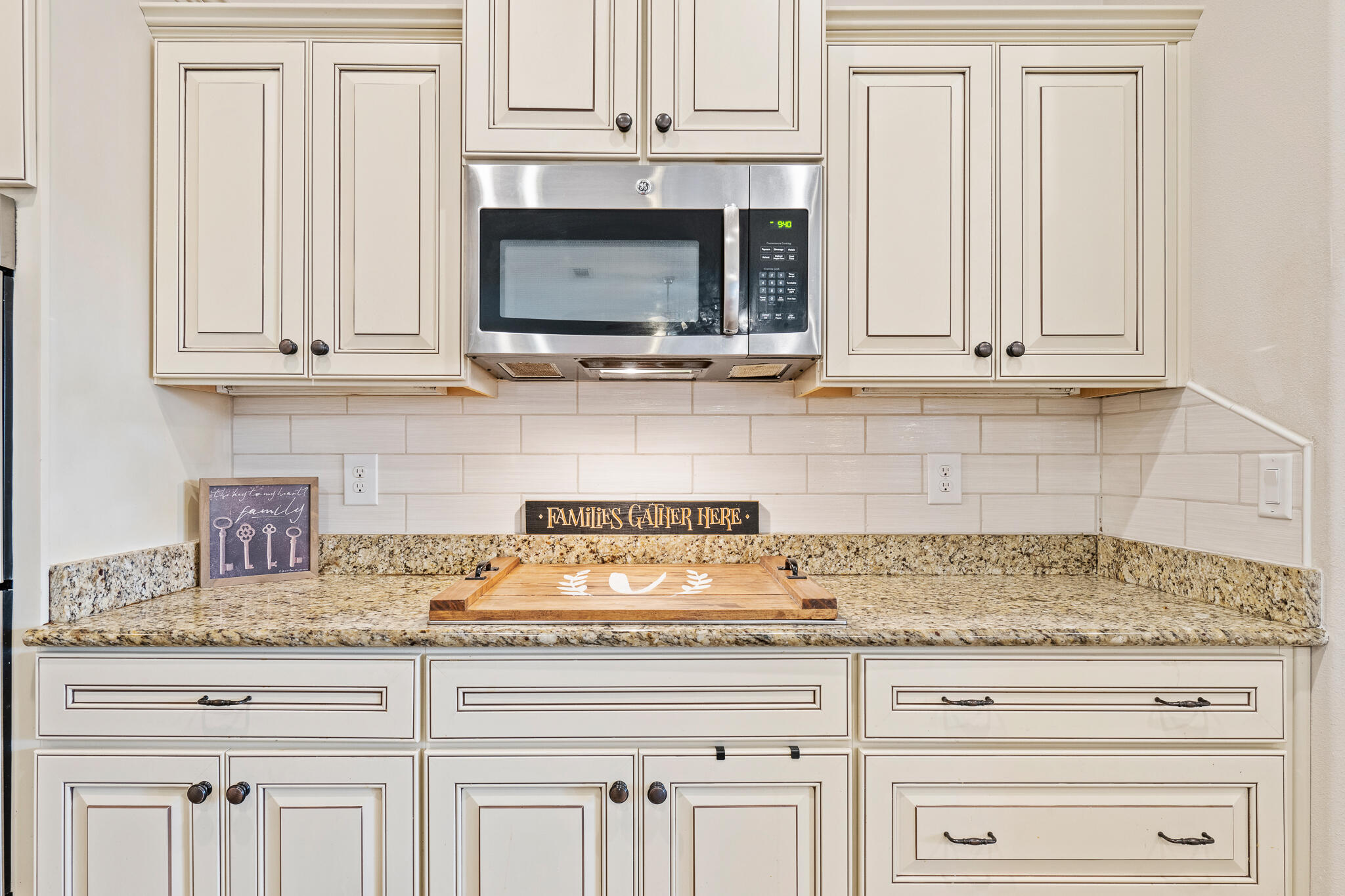 BROWNSTONE MANOR - Residential