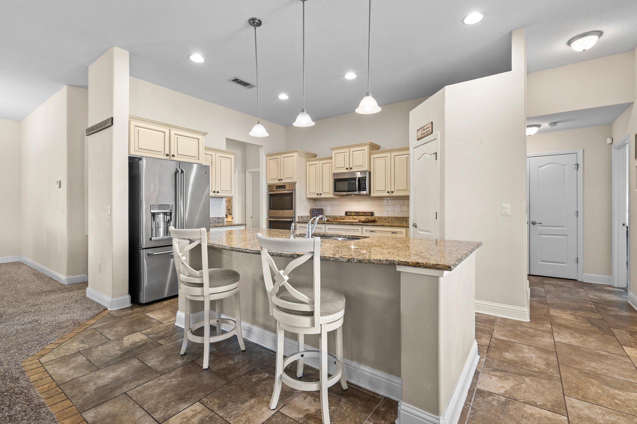 BROWNSTONE MANOR - Residential