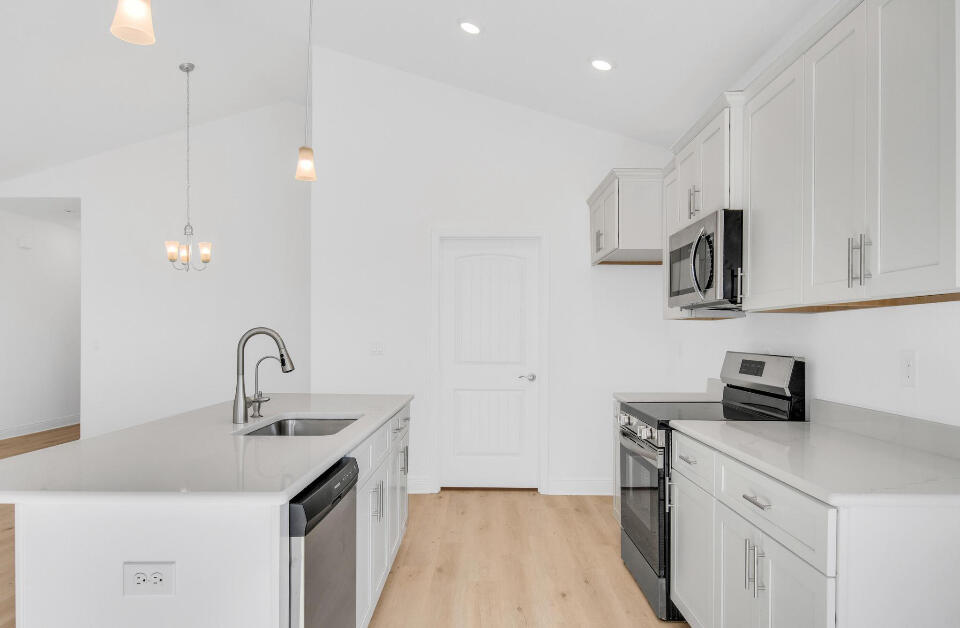 THE BLUFFS AT LAFAYETTE - Residential