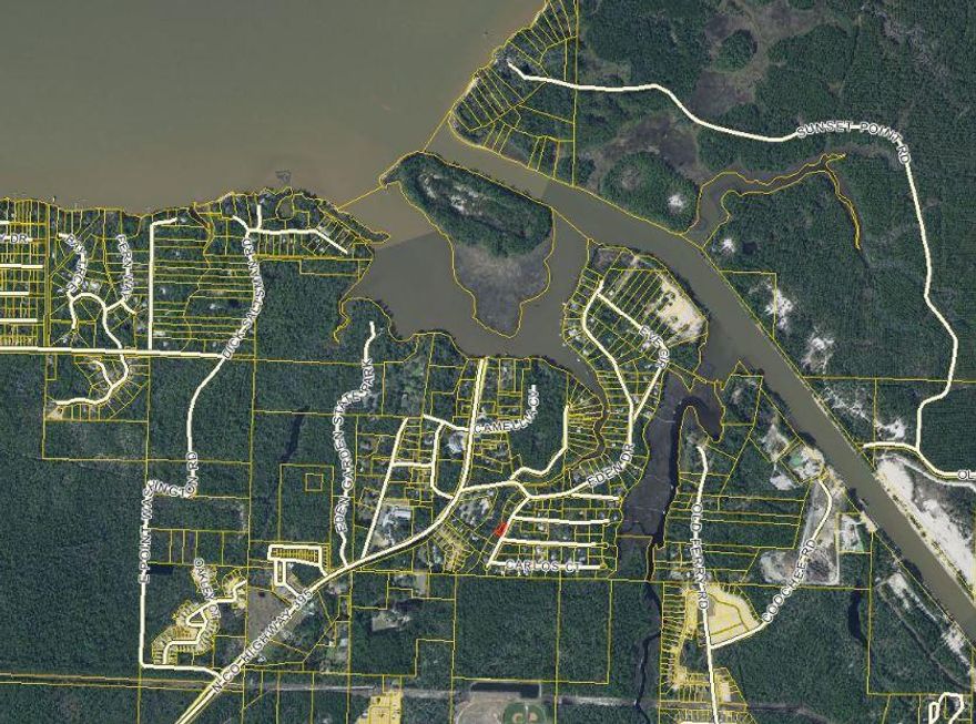 This private lot boasts over 1/4 acre with 94' along the creek. Great wooded lot ready to build your custom home near the Choctawhatchee Bay. Just minutes from the beautiful white sand beaches of South Walton with the emerald waters of the Gulf of Mexico.