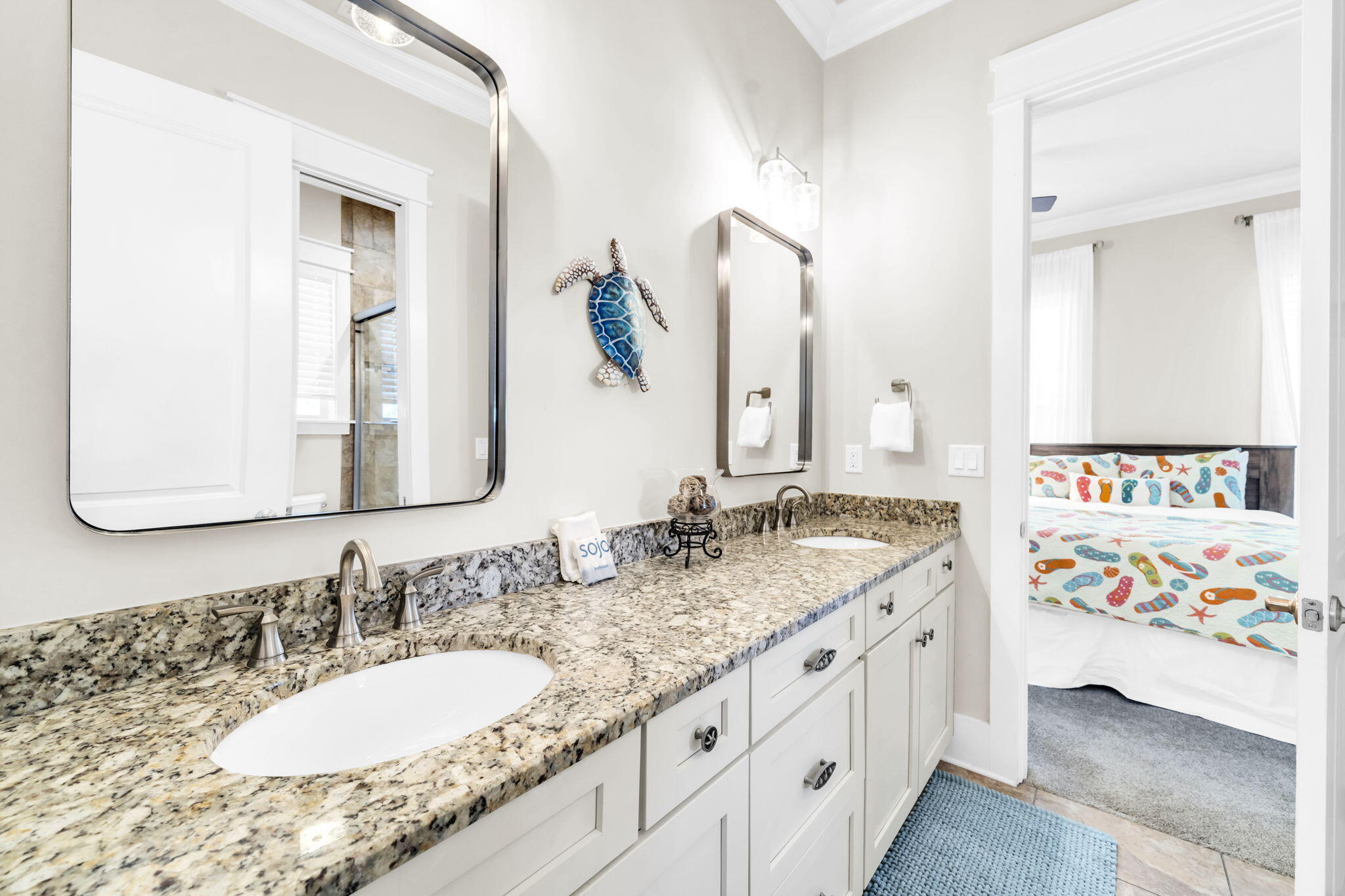 COTTAGES AT EASTERN LAKE - Residential